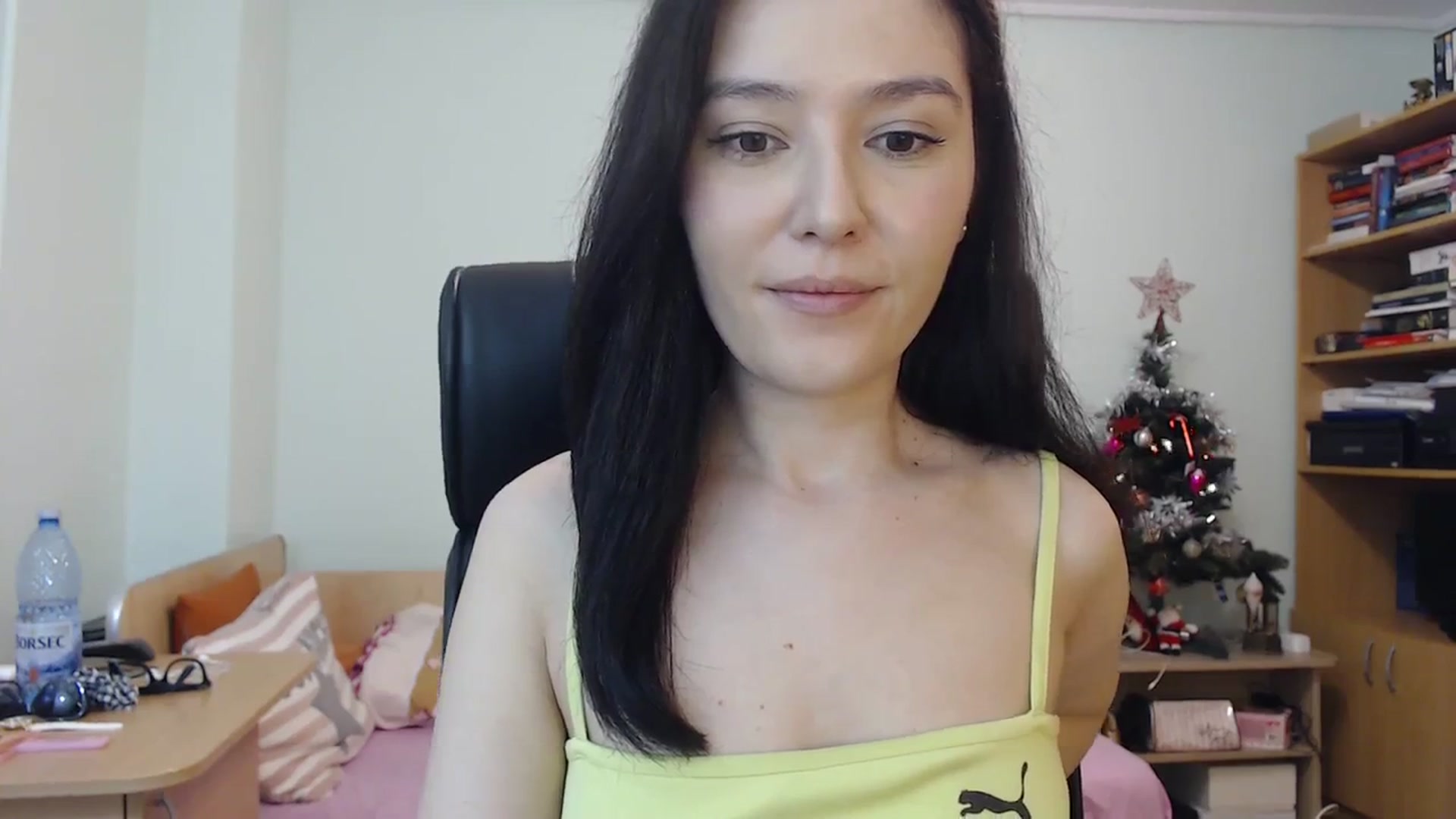 Gallery image thumbnail from SailorJupit3r's myfreecams stream on, 12/29/2023, 21:05 image 15 of 20