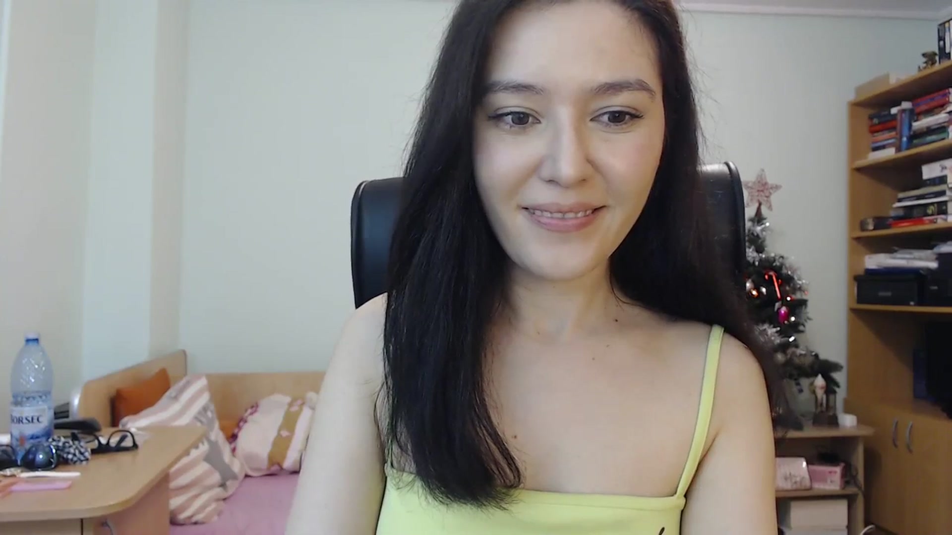Gallery image thumbnail from SailorJupit3r's myfreecams stream on, 12/29/2023, 21:05 image 17 of 20
