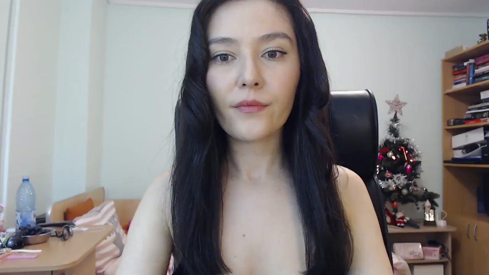 Gallery image thumbnail from SailorJupit3r's myfreecams stream on, 12/31/2023, 19:39 image 8 of 20