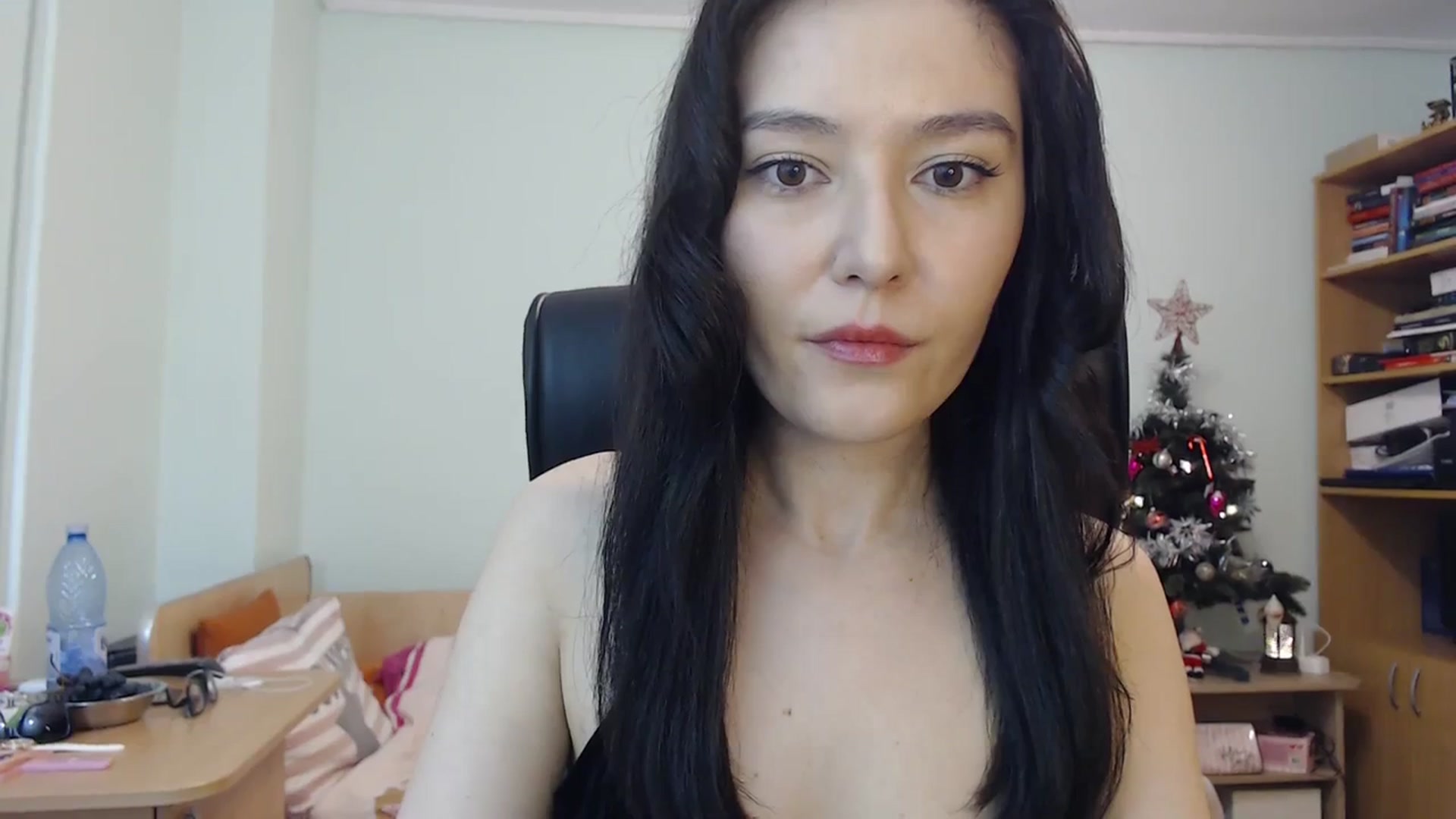 Gallery image thumbnail from SailorJupit3r's myfreecams stream on, 12/31/2023, 19:39 image 5 of 20