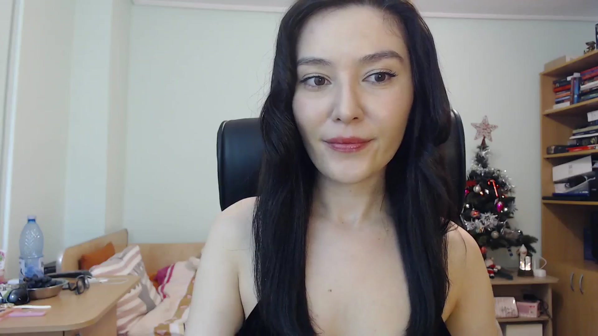 Gallery image thumbnail from SailorJupit3r's myfreecams stream on, 12/31/2023, 19:39 image 3 of 20