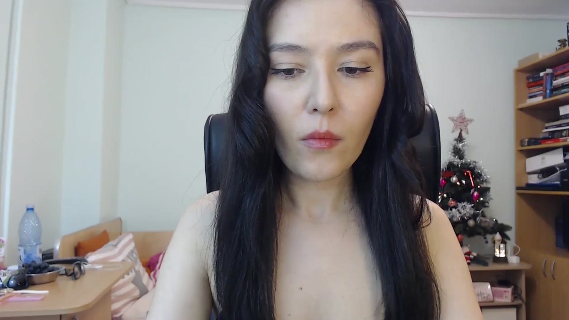 Gallery image thumbnail from SailorJupit3r's myfreecams stream on, 12/31/2023, 19:39 image 7 of 20