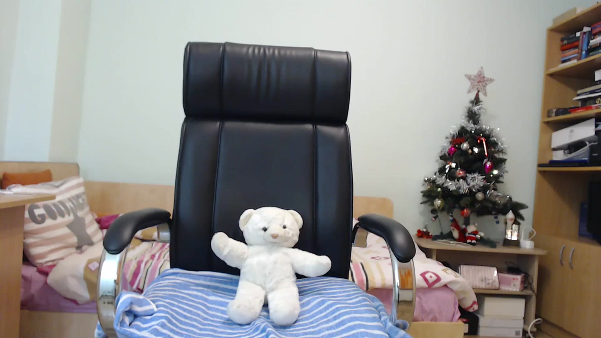 Gallery image thumbnail from SailorJupit3r's myfreecams stream on, 12/31/2023, 23:51 image 9 of 20