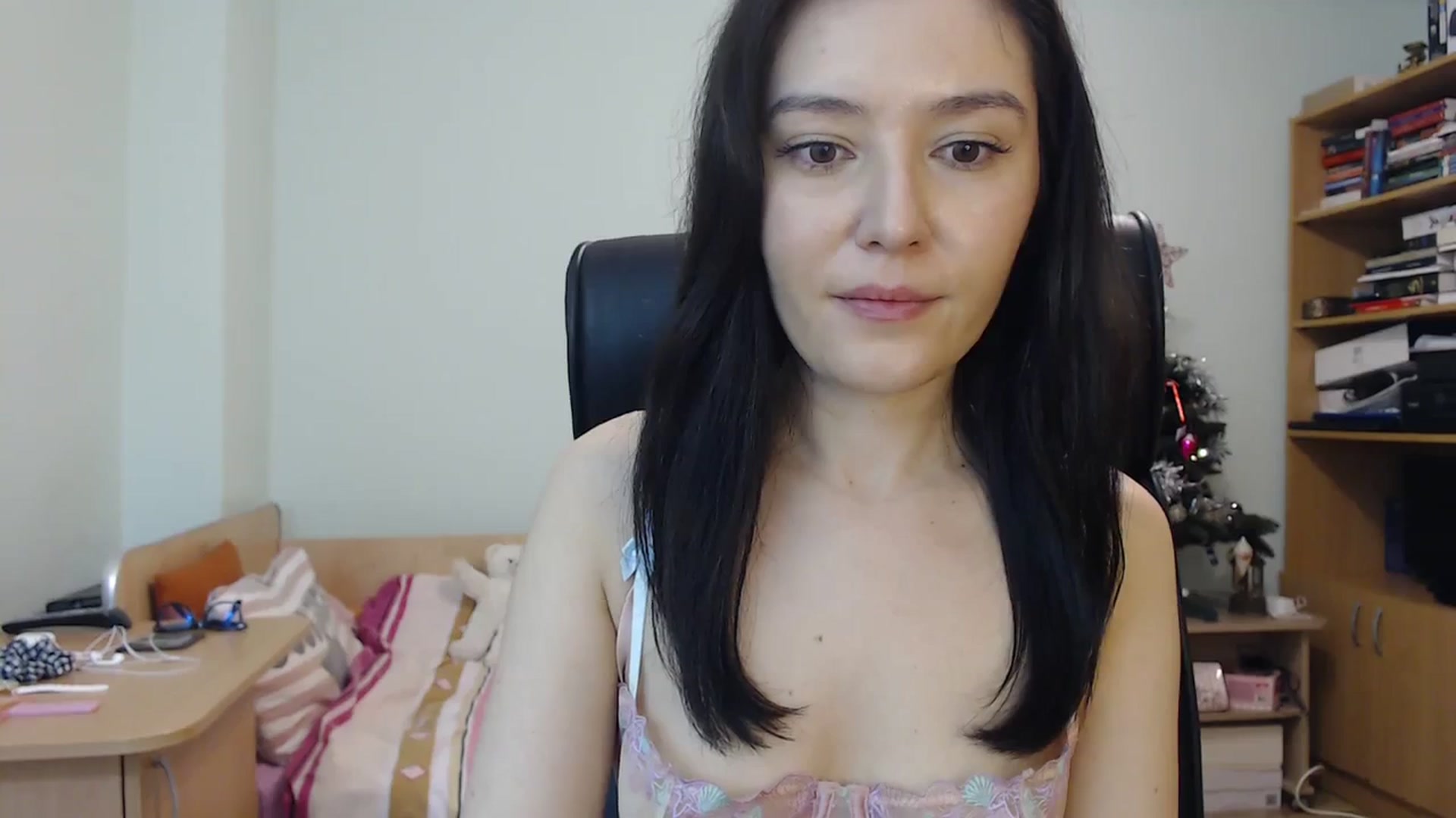 Gallery image thumbnail from SailorJupit3r's myfreecams stream on, 01/02/2024, 24:01 image 5 of 20