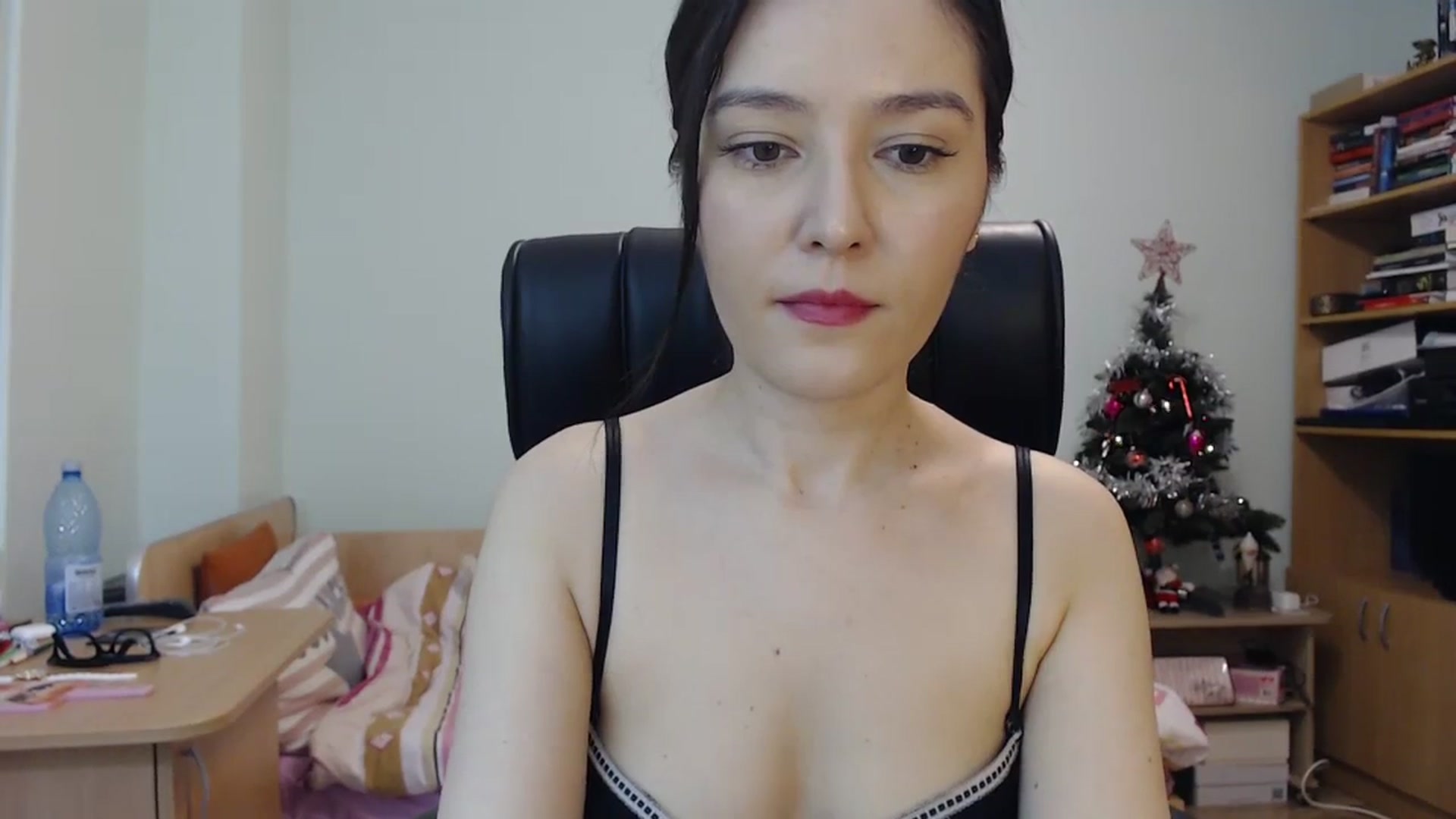 Gallery image thumbnail from SailorJupit3r's myfreecams stream on, 01/02/2024, 21:37 image 12 of 20