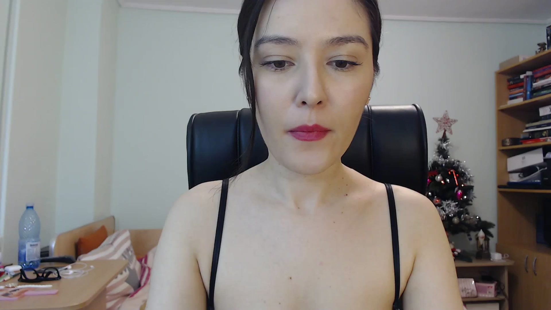 Gallery image thumbnail from SailorJupit3r's myfreecams stream on, 01/02/2024, 21:37 image 1 of 20