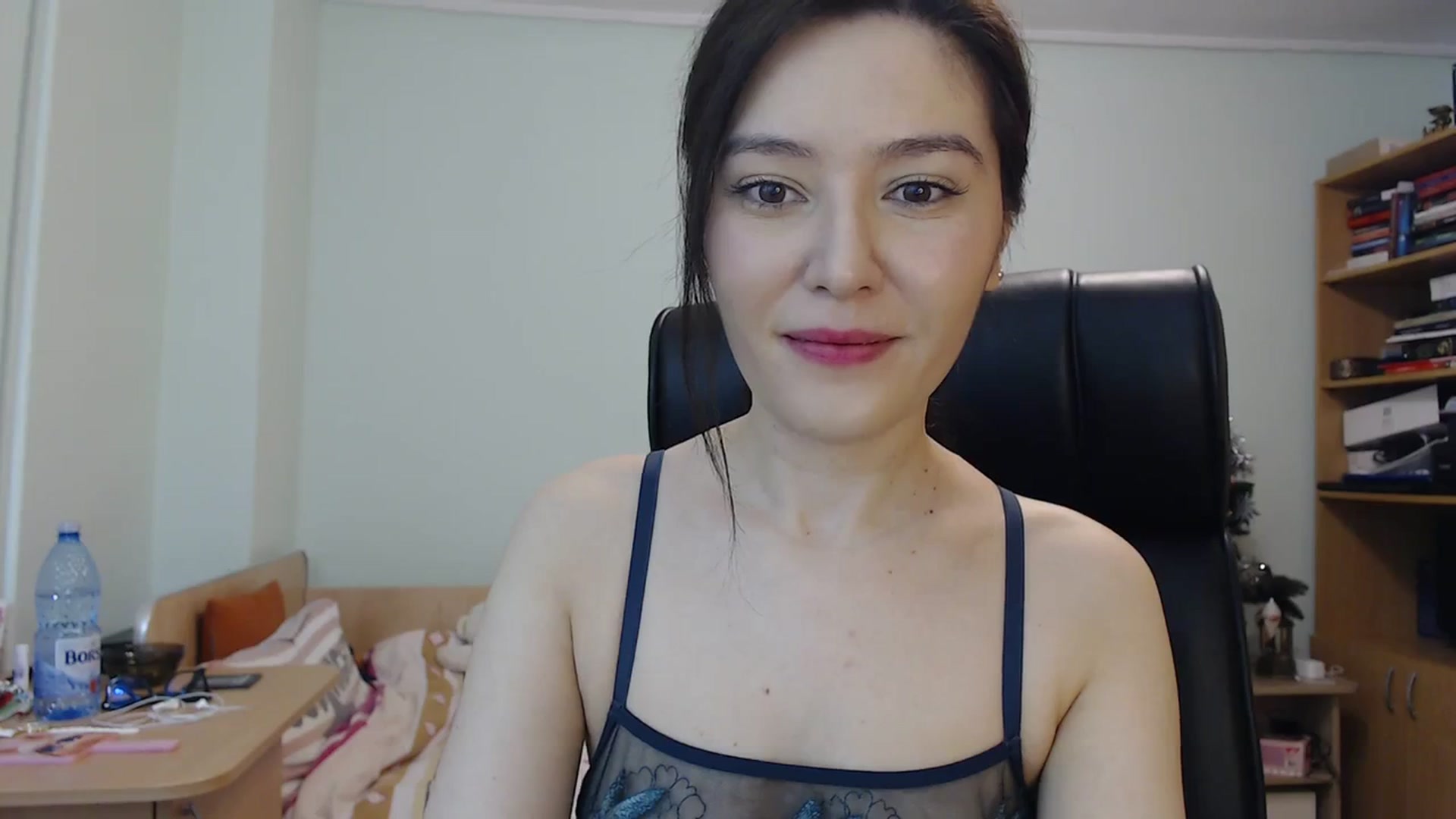 Gallery image thumbnail from SailorJupit3r's myfreecams stream on, 01/03/2024, 20:50 image 8 of 20