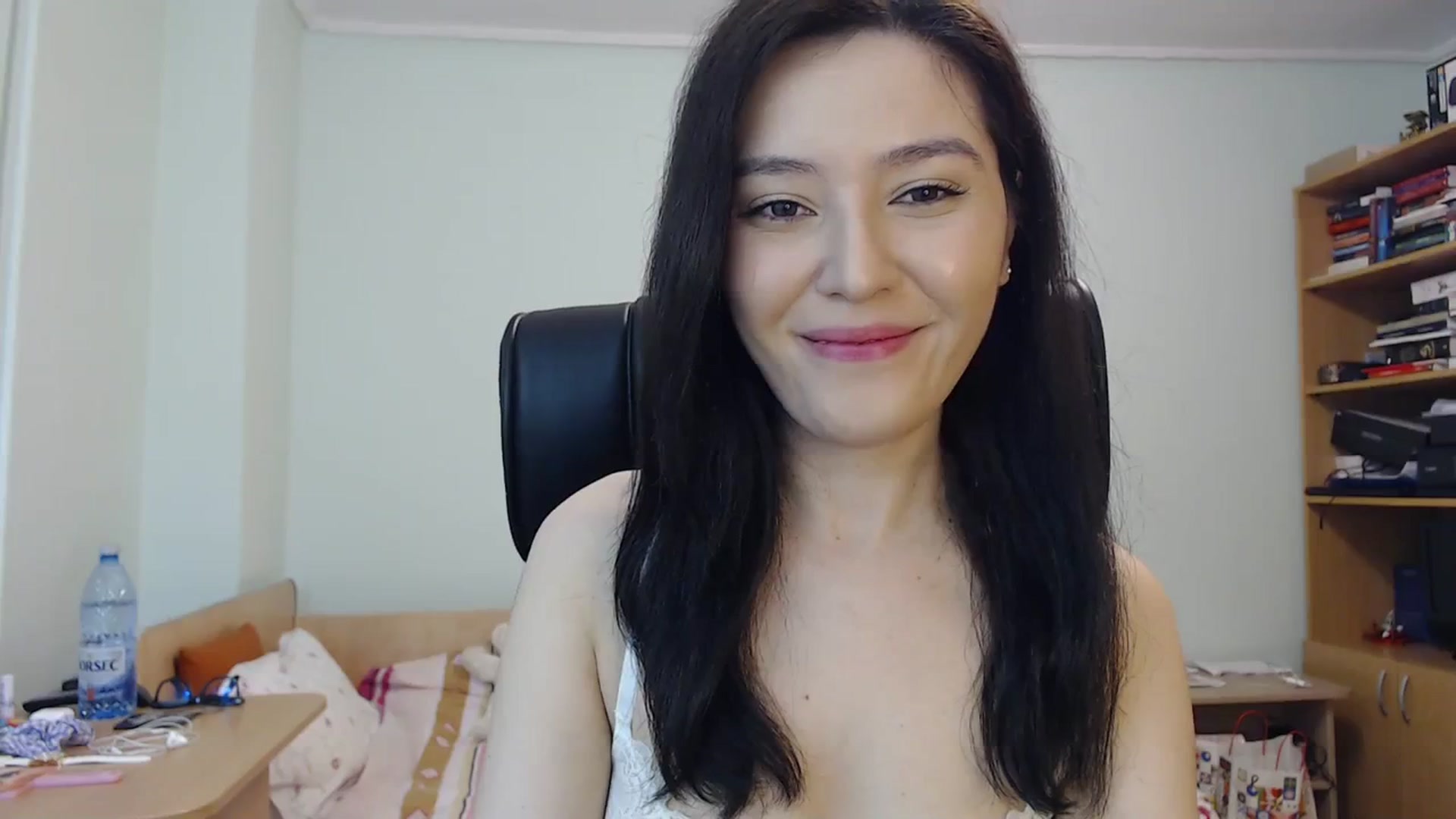 Gallery image thumbnail from SailorJupit3r's myfreecams stream on, 01/10/2024, 19:20 image 9 of 20