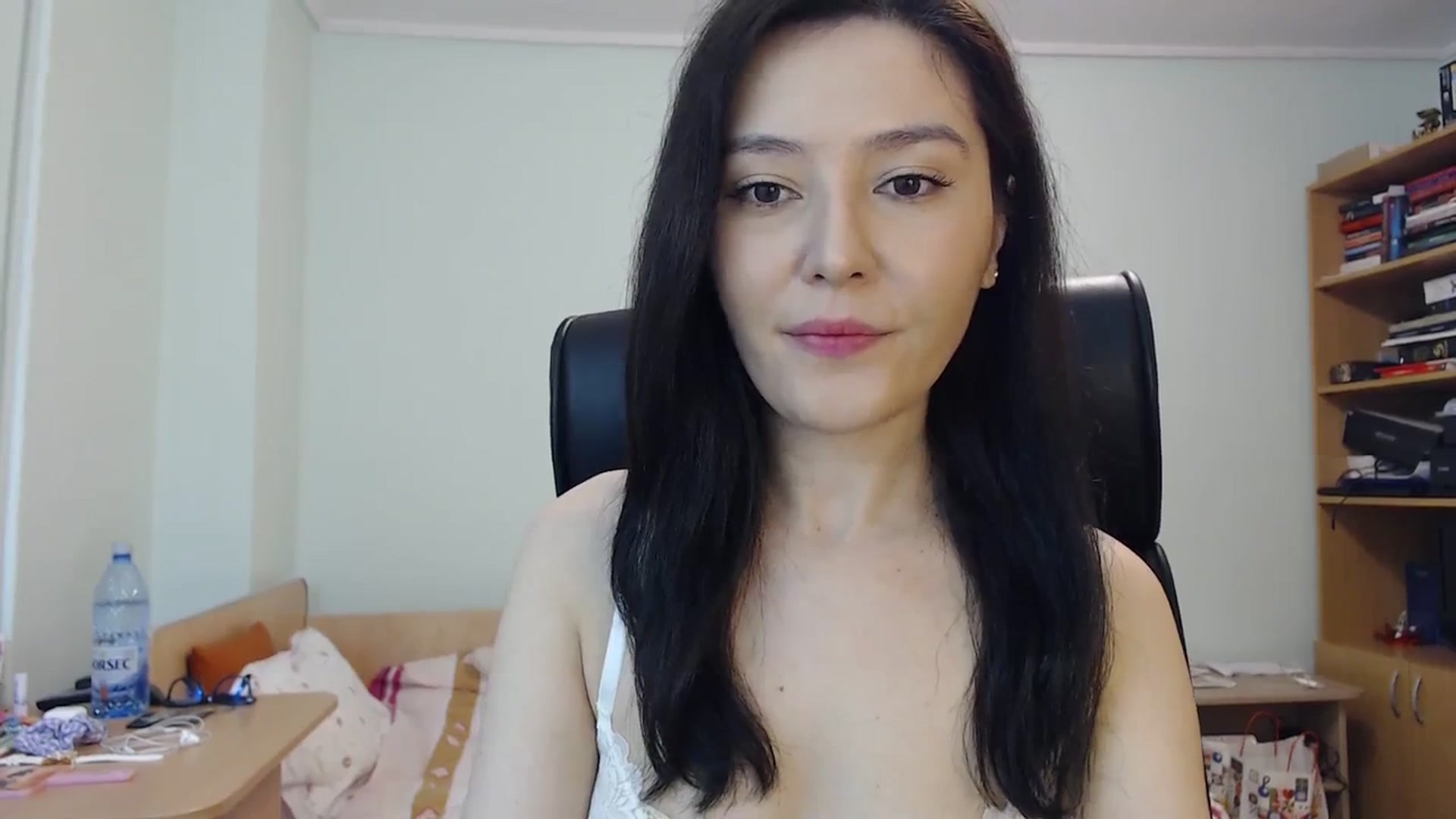 Gallery image thumbnail from SailorJupit3r's myfreecams stream on, 01/10/2024, 19:20 image 6 of 20