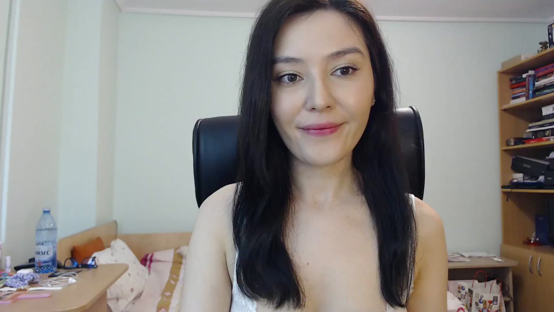 Gallery image thumbnail from SailorJupit3r's myfreecams stream on, 01/10/2024, 19:20 image 1 of 20