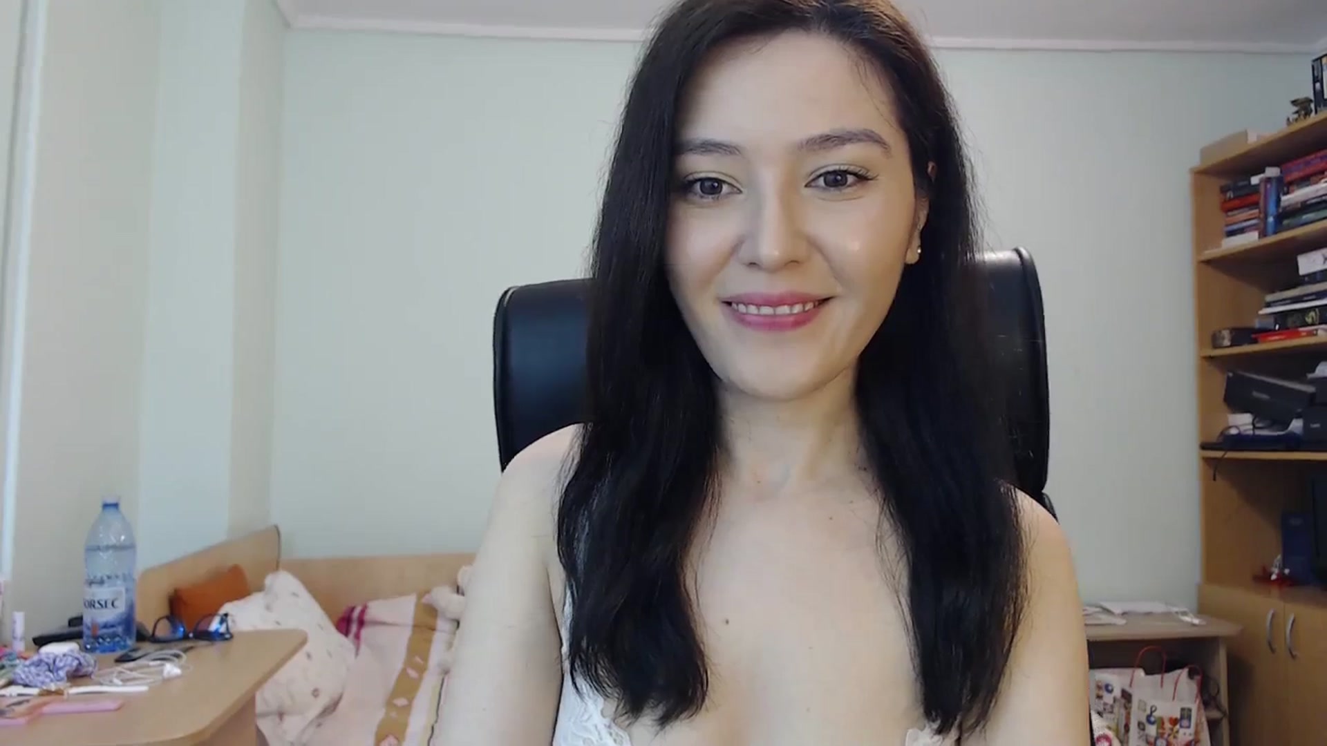 Gallery image thumbnail from SailorJupit3r's myfreecams stream on, 01/10/2024, 19:20 image 4 of 20