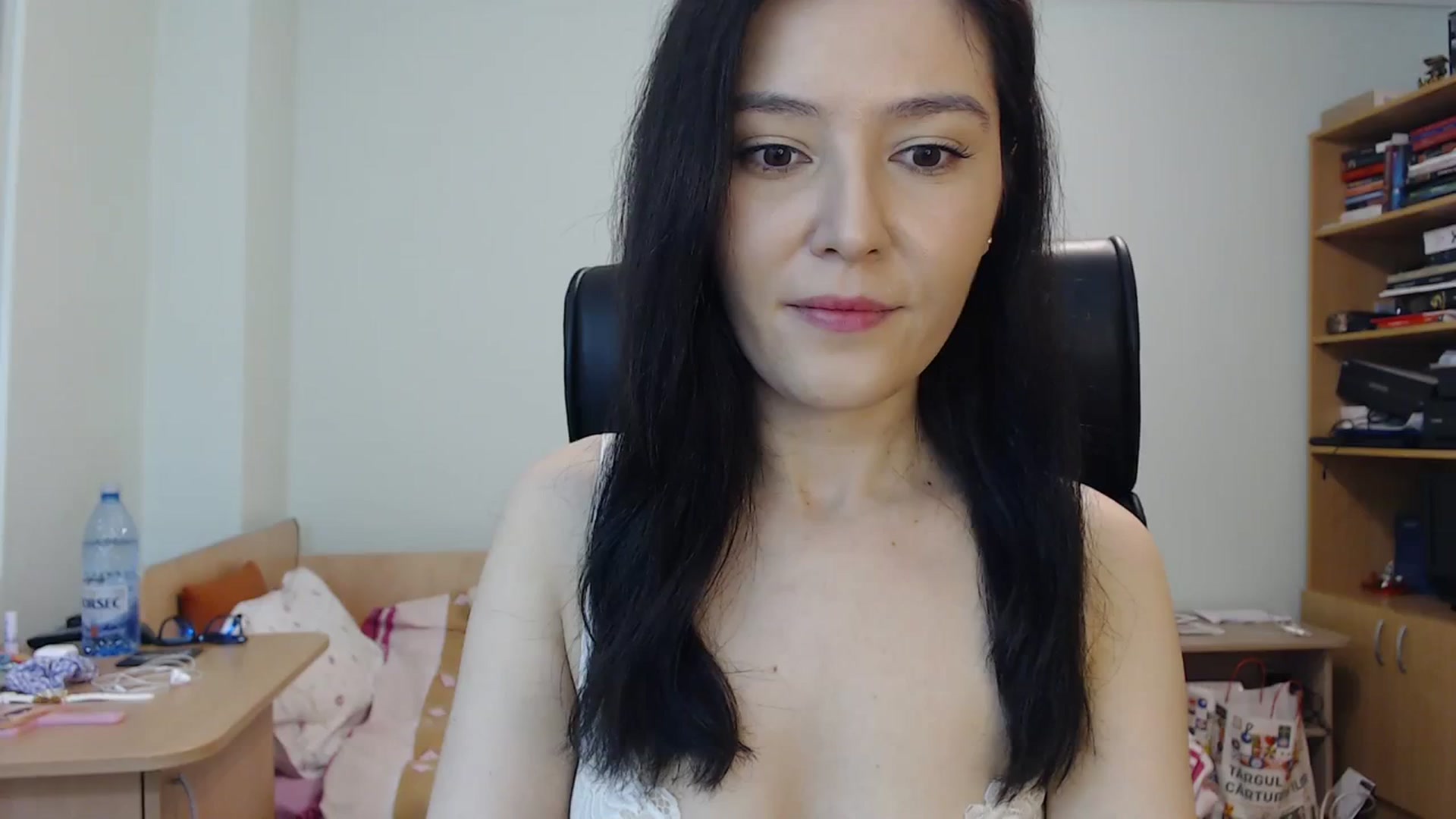 Gallery image thumbnail from SailorJupit3r's myfreecams stream on, 01/10/2024, 20:33 image 1 of 20