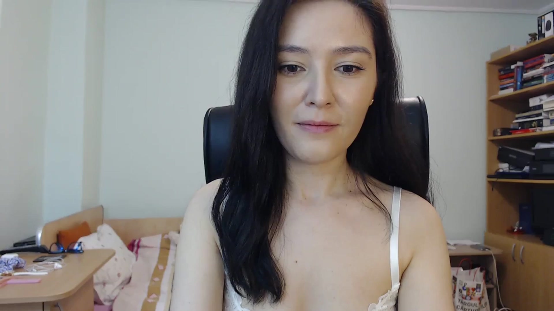 Gallery image thumbnail from SailorJupit3r's myfreecams stream on, 01/10/2024, 22:15 image 11 of 20