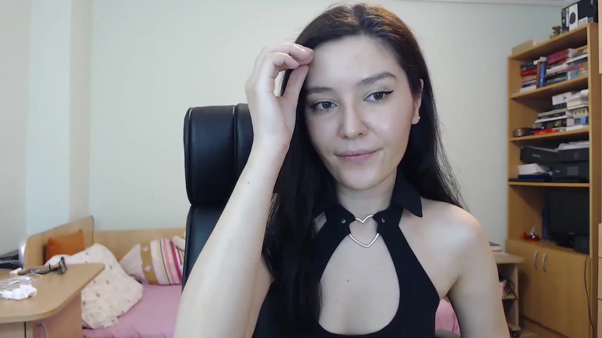 Gallery image thumbnail from SailorJupit3r's myfreecams stream on, 01/28/2024, 22:22 image 19 of 20