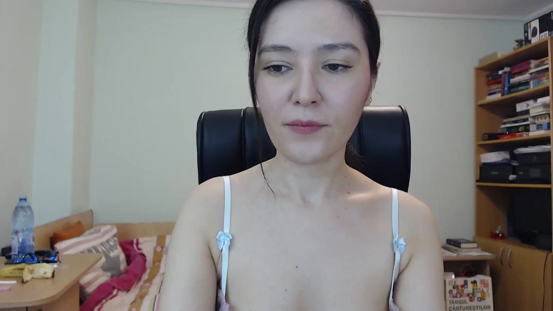 Gallery image thumbnail from SailorJupit3r's myfreecams stream on, 02/06/2024, 20:31 image 10 of 20