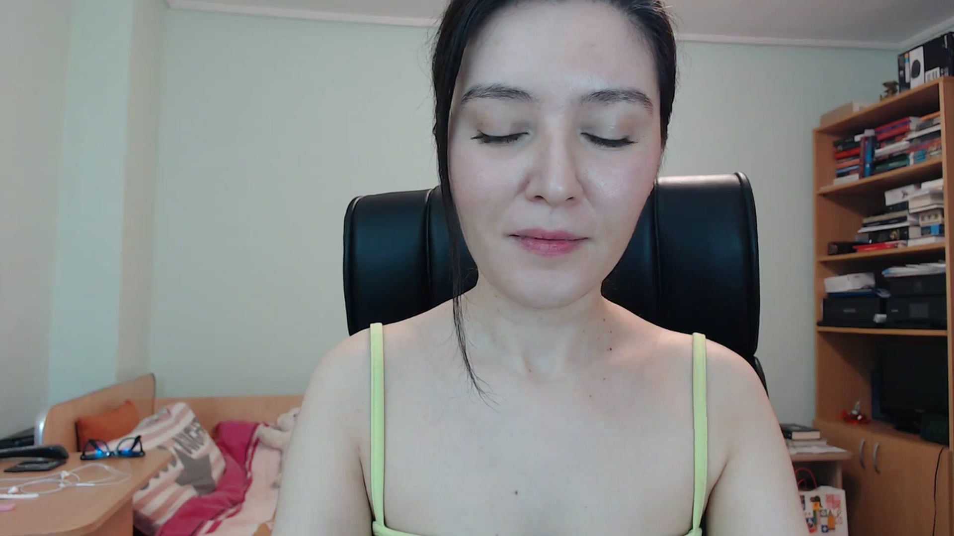 Gallery image thumbnail from SailorJupit3r's myfreecams stream on, 02/07/2024, 21:17 image 6 of 20