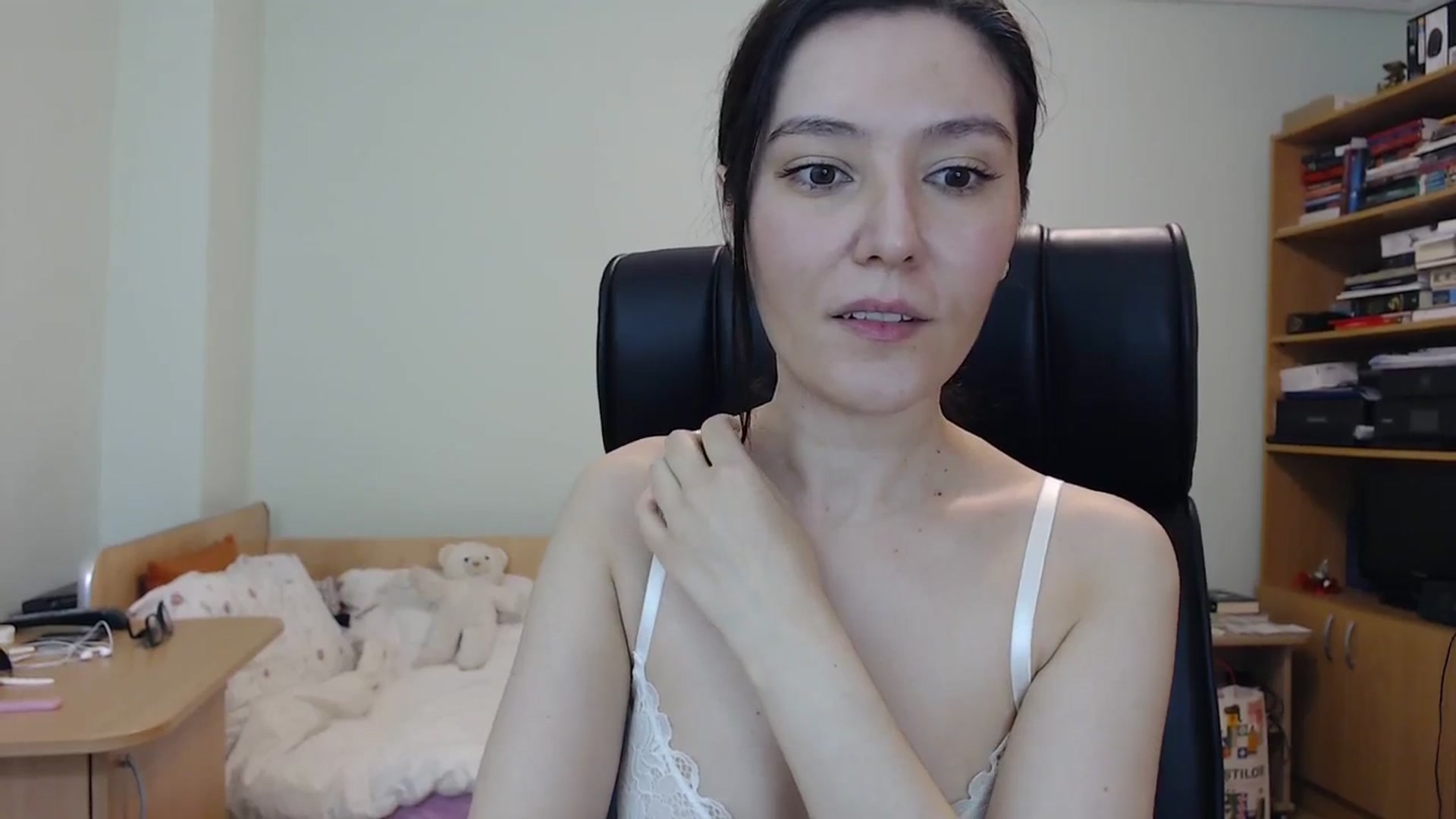 Gallery image thumbnail from SailorJupit3r's myfreecams stream on, 02/17/2024, 22:18 image 17 of 20