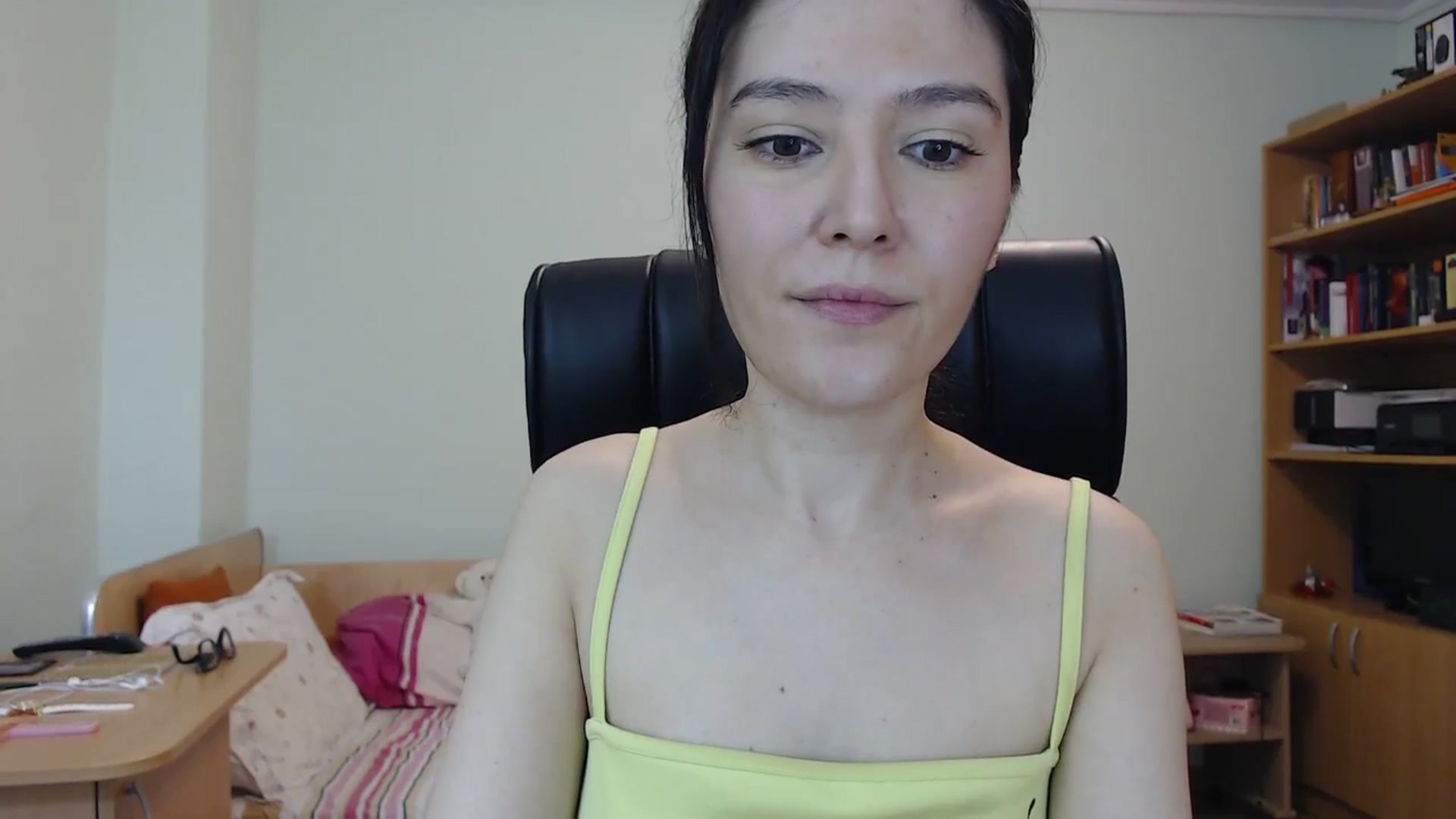Gallery image thumbnail from SailorJupitr's myfreecams stream on, 05/10/2024, 19:21 image 16 of 20