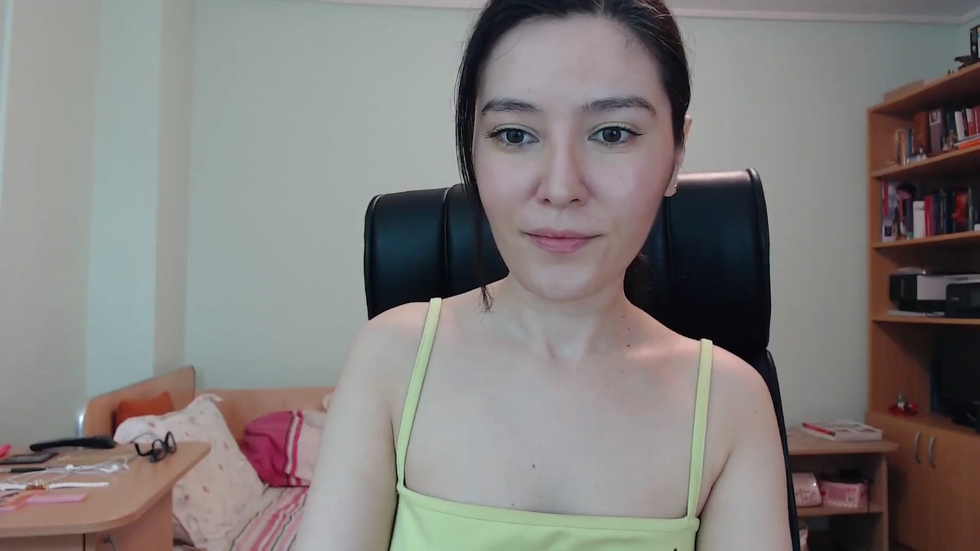 Gallery image thumbnail from SailorJupitr's myfreecams stream on, 05/10/2024, 19:21 image 3 of 20