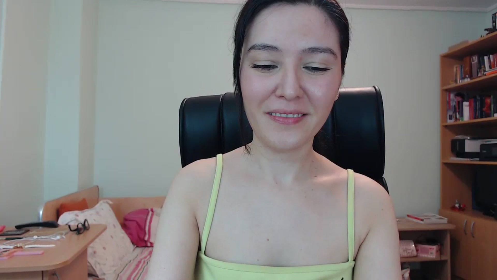 Gallery image thumbnail from SailorJupitr's myfreecams stream on, 05/10/2024, 19:21 image 4 of 20