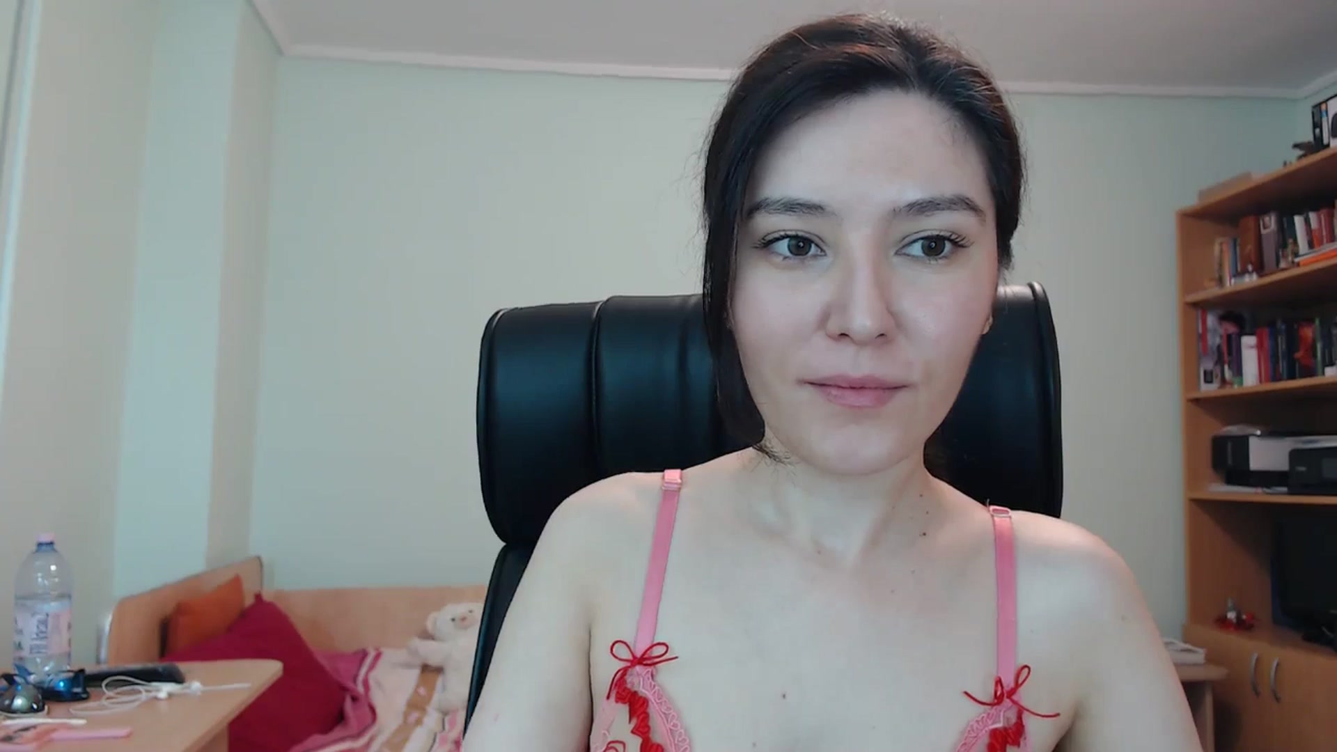 Gallery image thumbnail from SailorJupitr's myfreecams stream on, 05/12/2024, 19:48 image 11 of 20