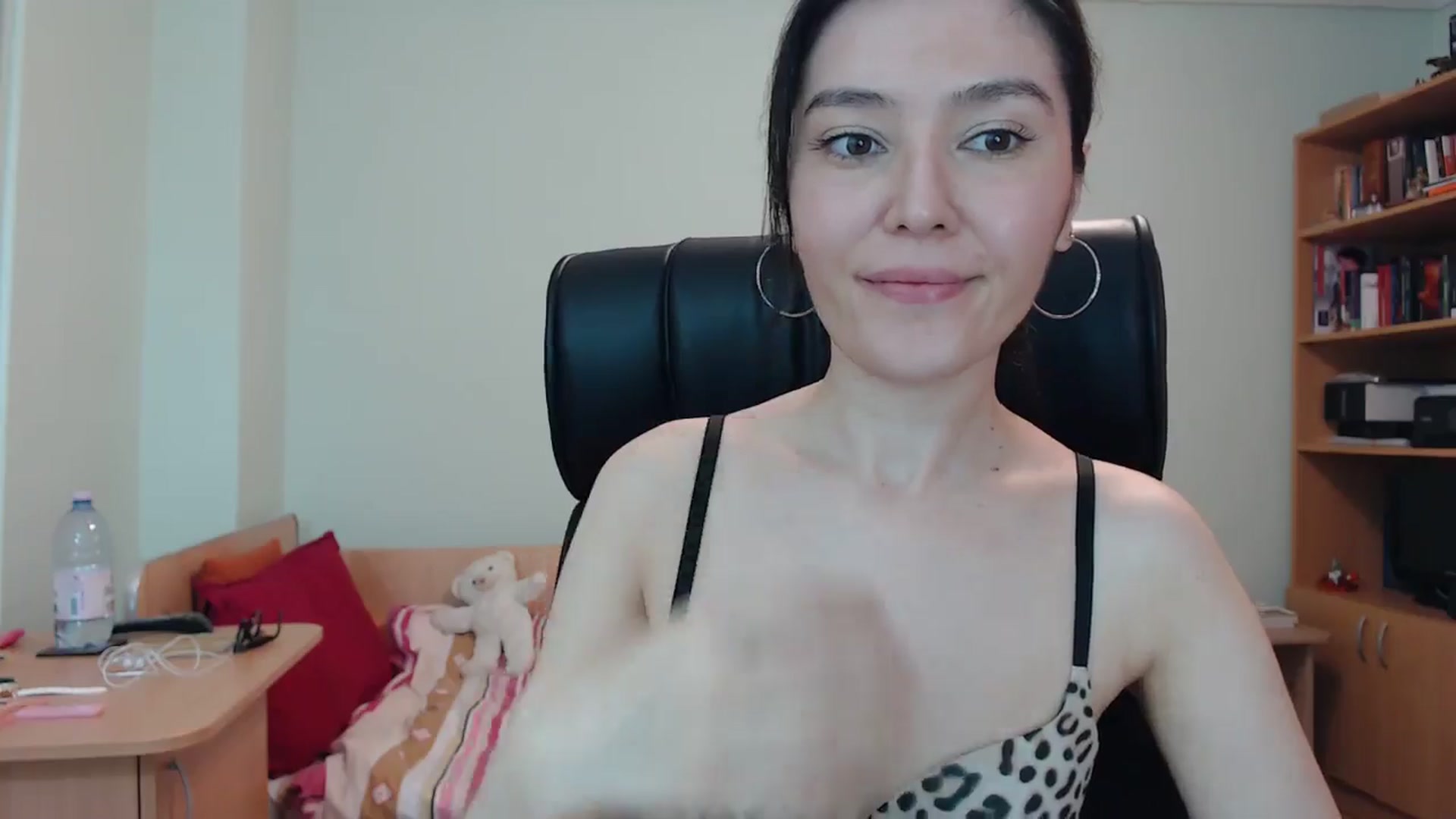 Gallery image thumbnail from SailorJupitr's myfreecams stream on, 05/15/2024, 19:14 image 4 of 20