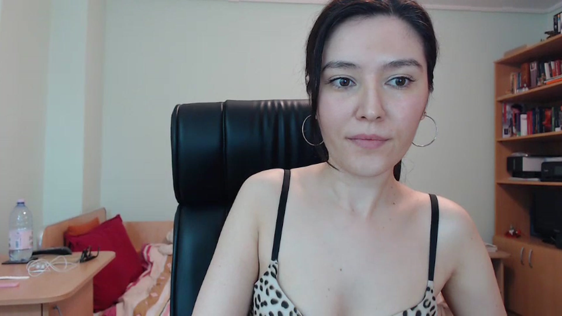 Gallery image thumbnail from SailorJupitr's myfreecams stream on, 05/15/2024, 20:16 image 3 of 20