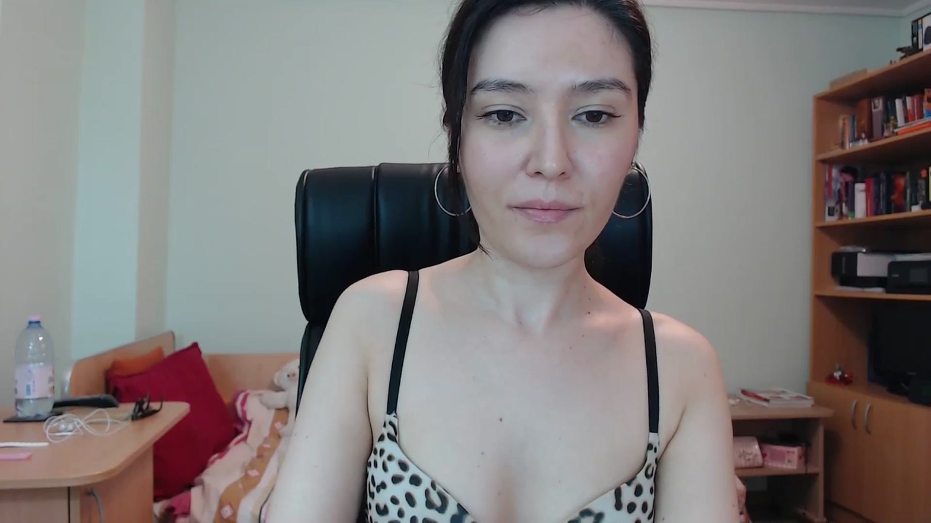 Gallery image thumbnail from SailorJupitr's myfreecams stream on, 05/15/2024, 21:33 image 11 of 20