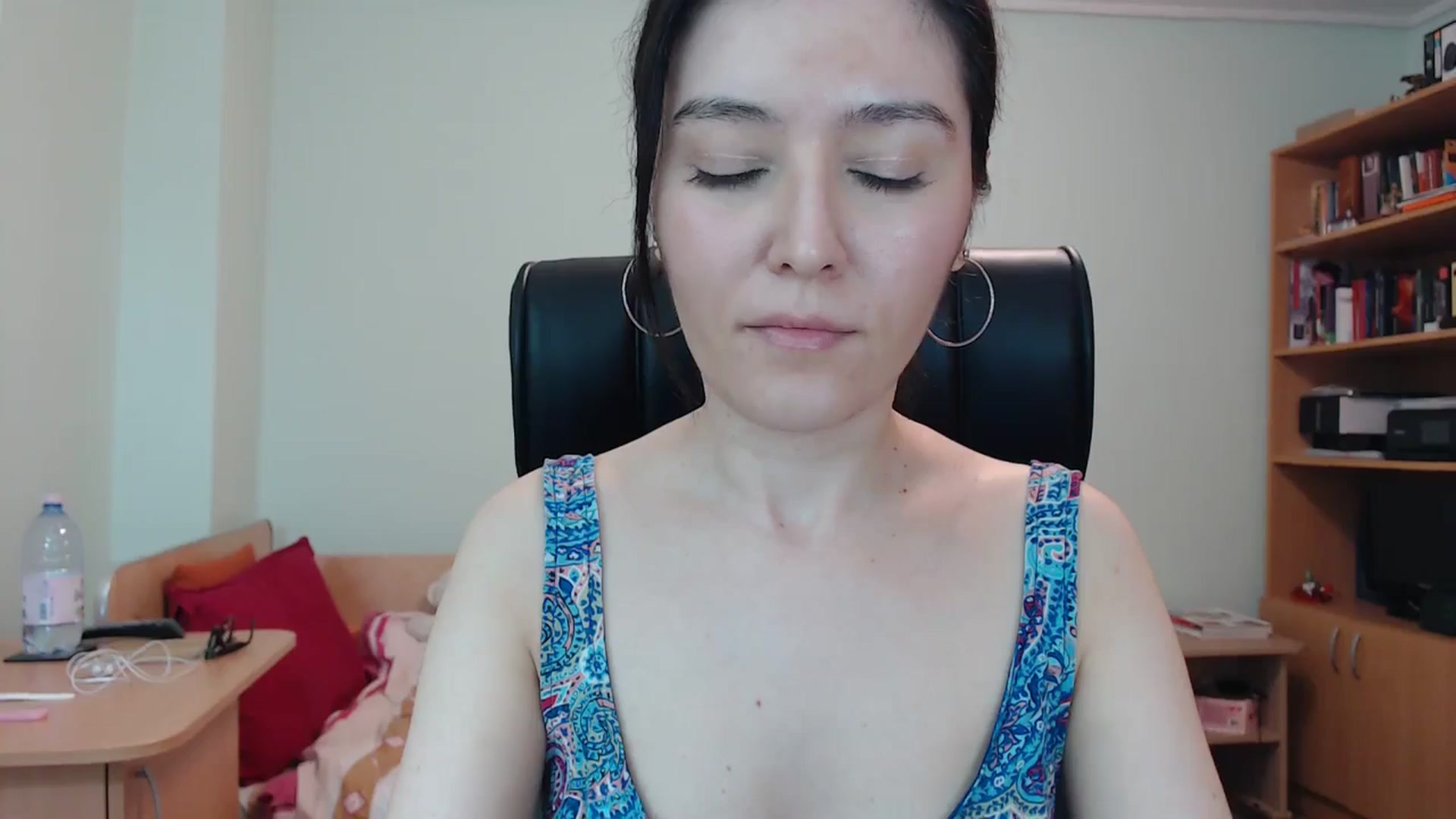 Gallery image thumbnail from SailorJupitr's myfreecams stream on, 05/15/2024, 21:33 image 9 of 20