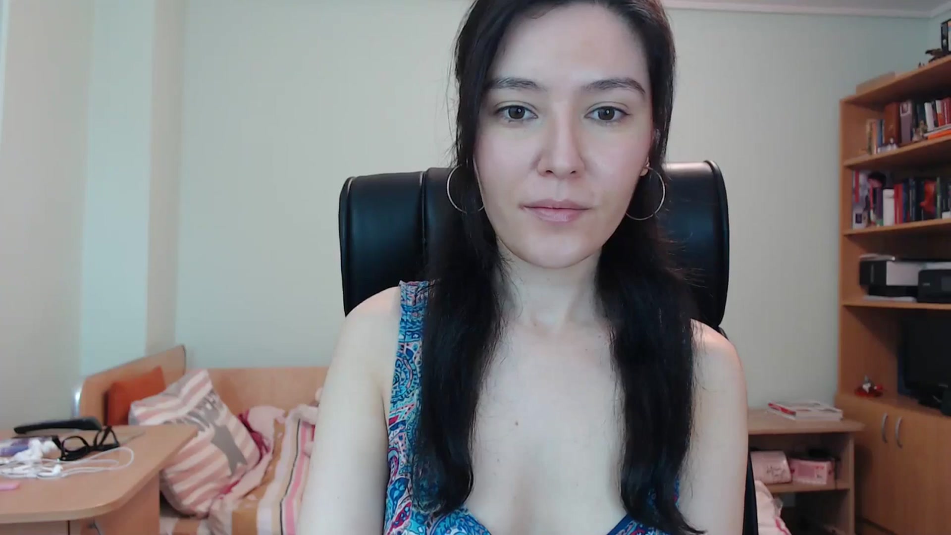 Gallery image thumbnail from SailorJupitr's myfreecams stream on, 05/21/2024, 20:32 image 17 of 20