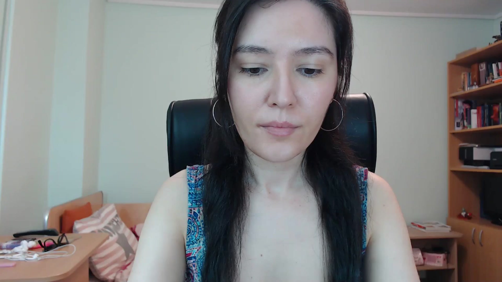 Gallery image thumbnail from SailorJupitr's myfreecams stream on, 05/21/2024, 20:32 image 9 of 20
