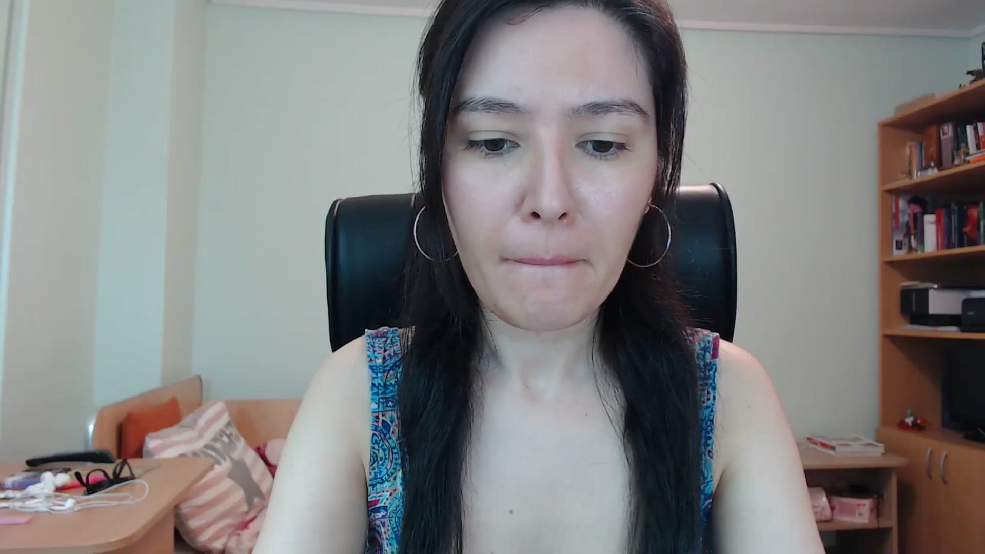 Gallery image thumbnail from SailorJupitr's myfreecams stream on, 05/21/2024, 20:32 image 10 of 20