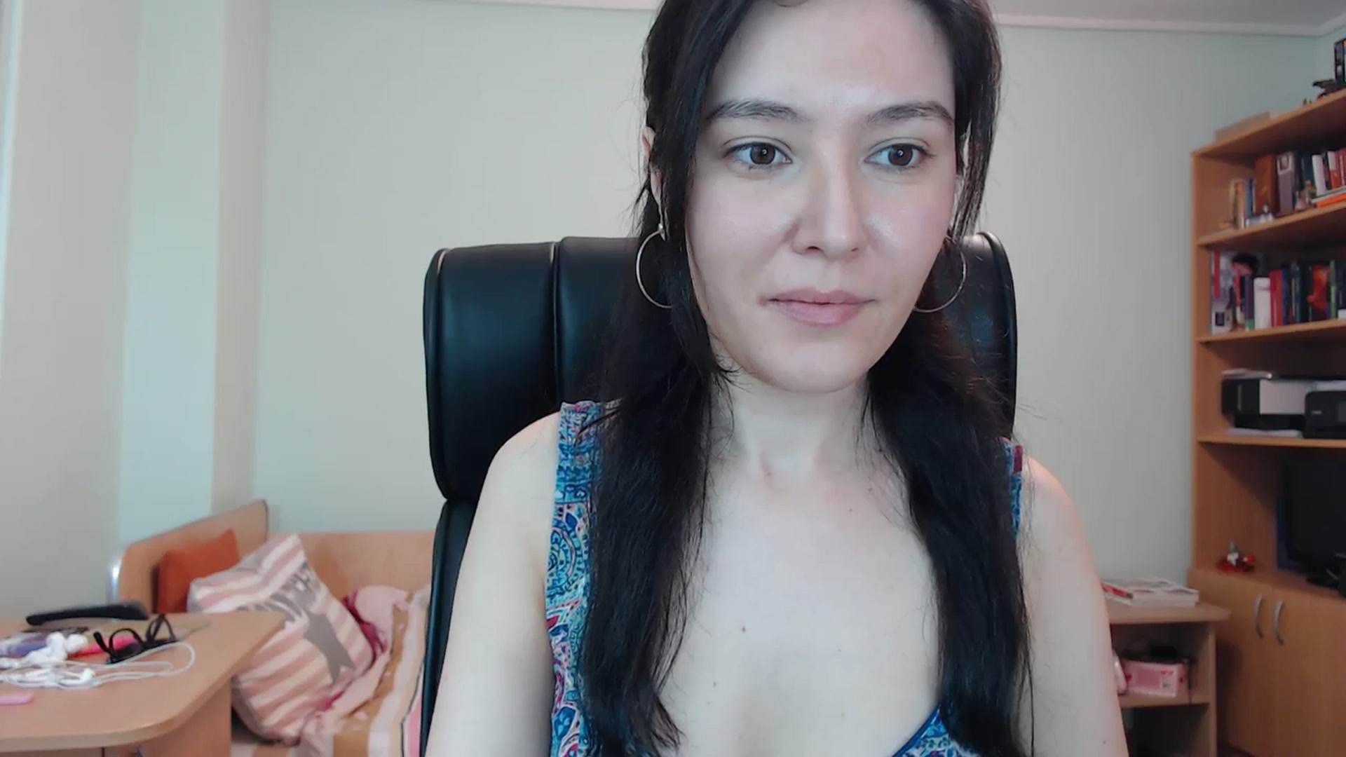 Gallery image thumbnail from SailorJupitr's myfreecams stream on, 05/21/2024, 20:32 image 4 of 20