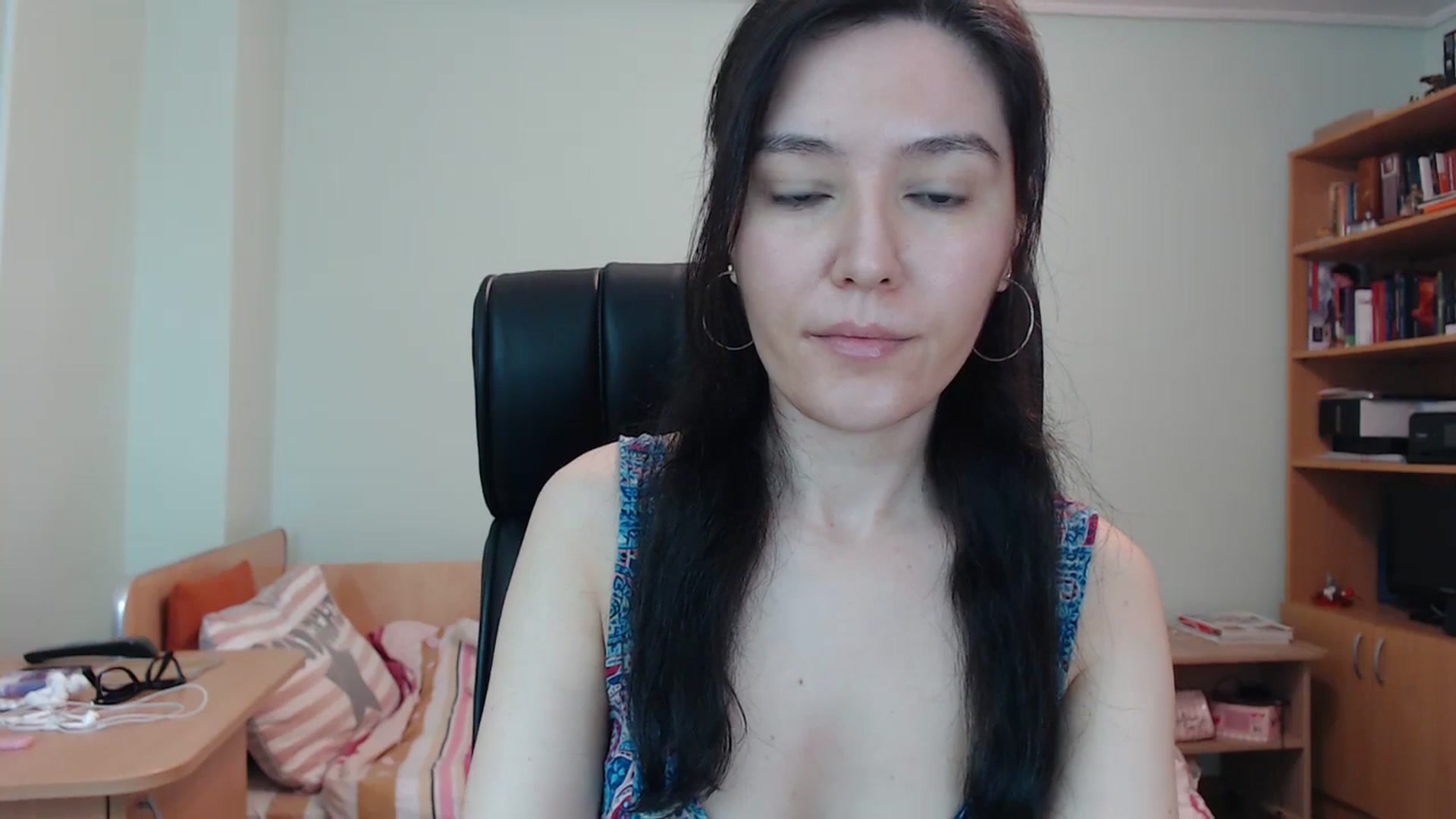 Gallery image thumbnail from SailorJupitr's myfreecams stream on, 05/21/2024, 20:47 image 4 of 20