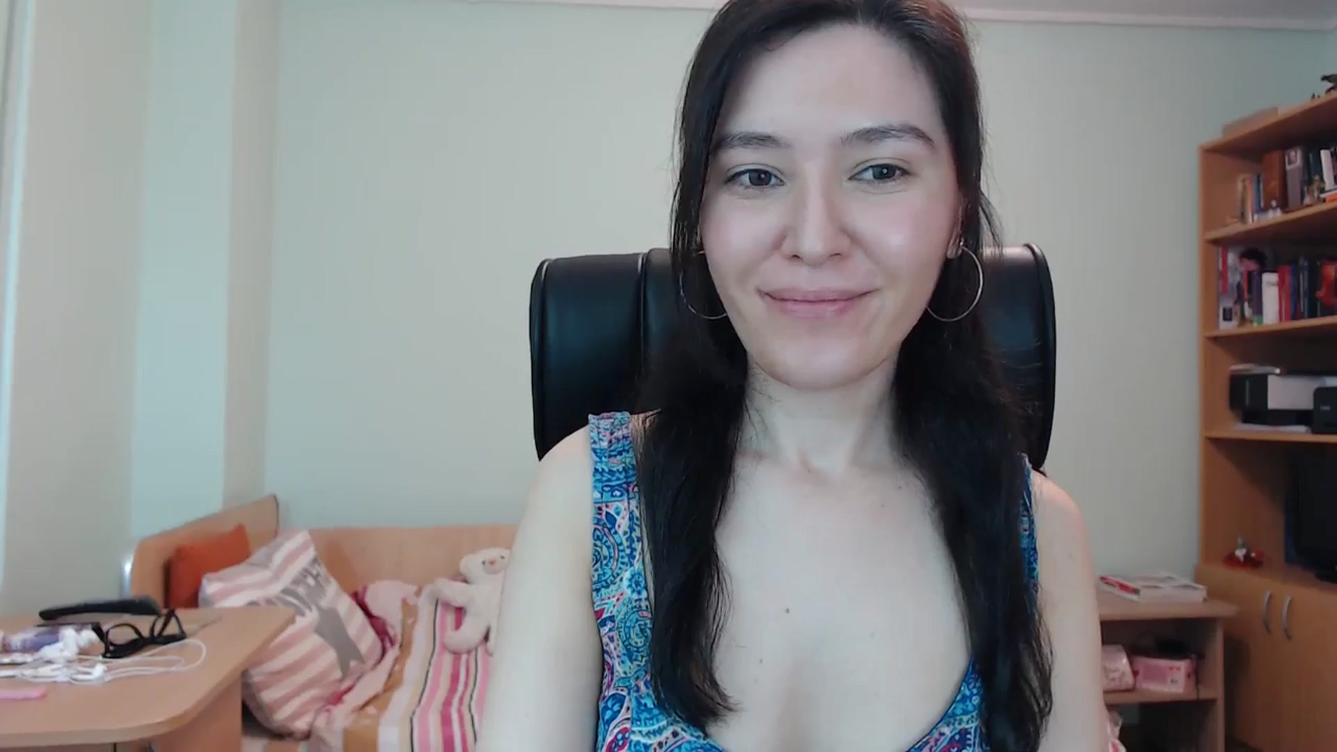 Gallery image thumbnail from SailorJupitr's myfreecams stream on, 05/21/2024, 22:02 image 3 of 20