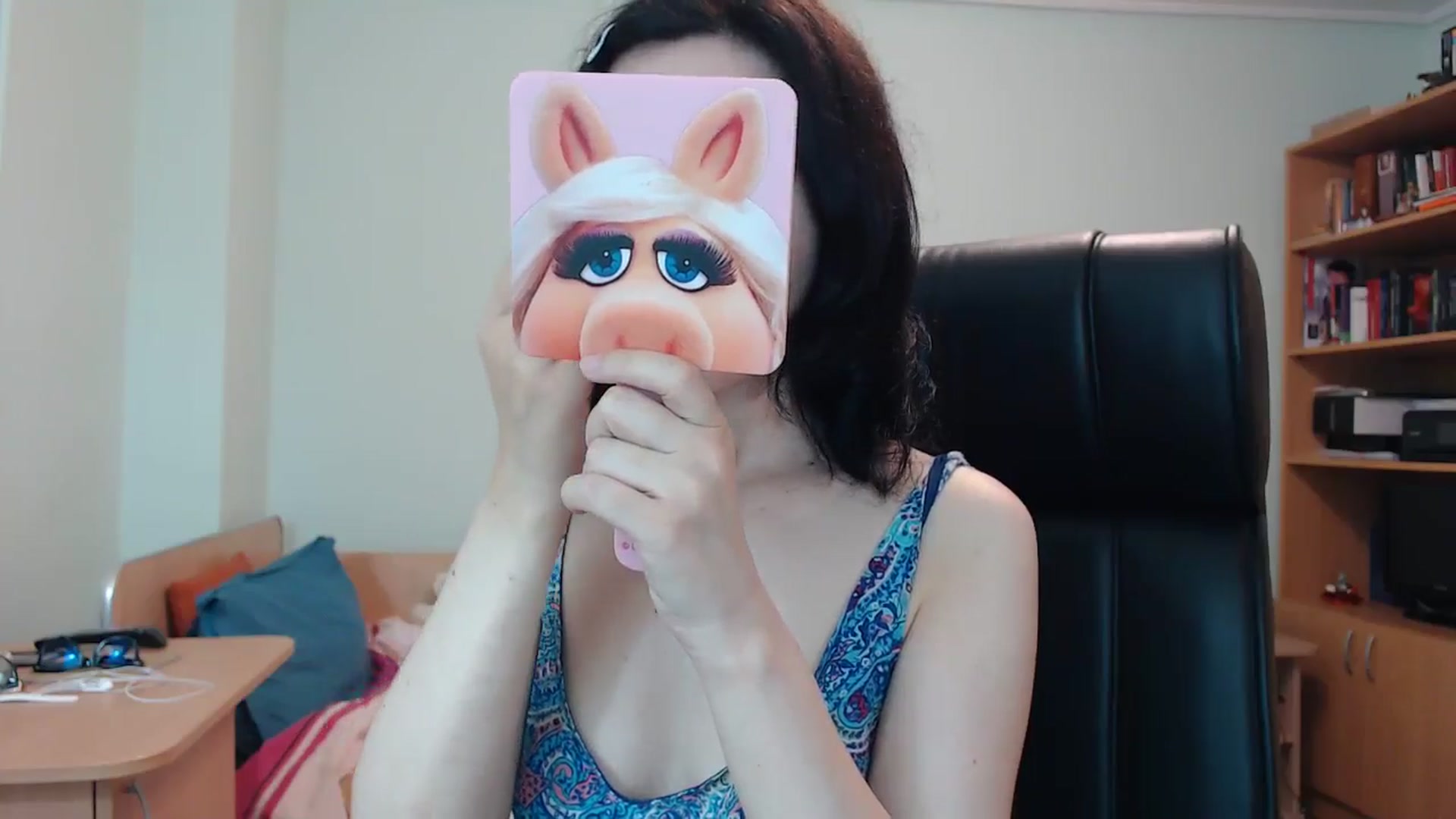 Gallery image thumbnail from SailorJupitr's myfreecams stream on, 05/25/2024, 21:20 image 2 of 20
