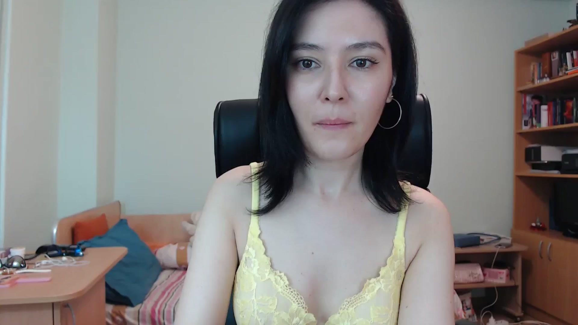 Gallery image thumbnail from SailorJupitr's myfreecams stream on, 05/26/2024, 22:06 image 4 of 20