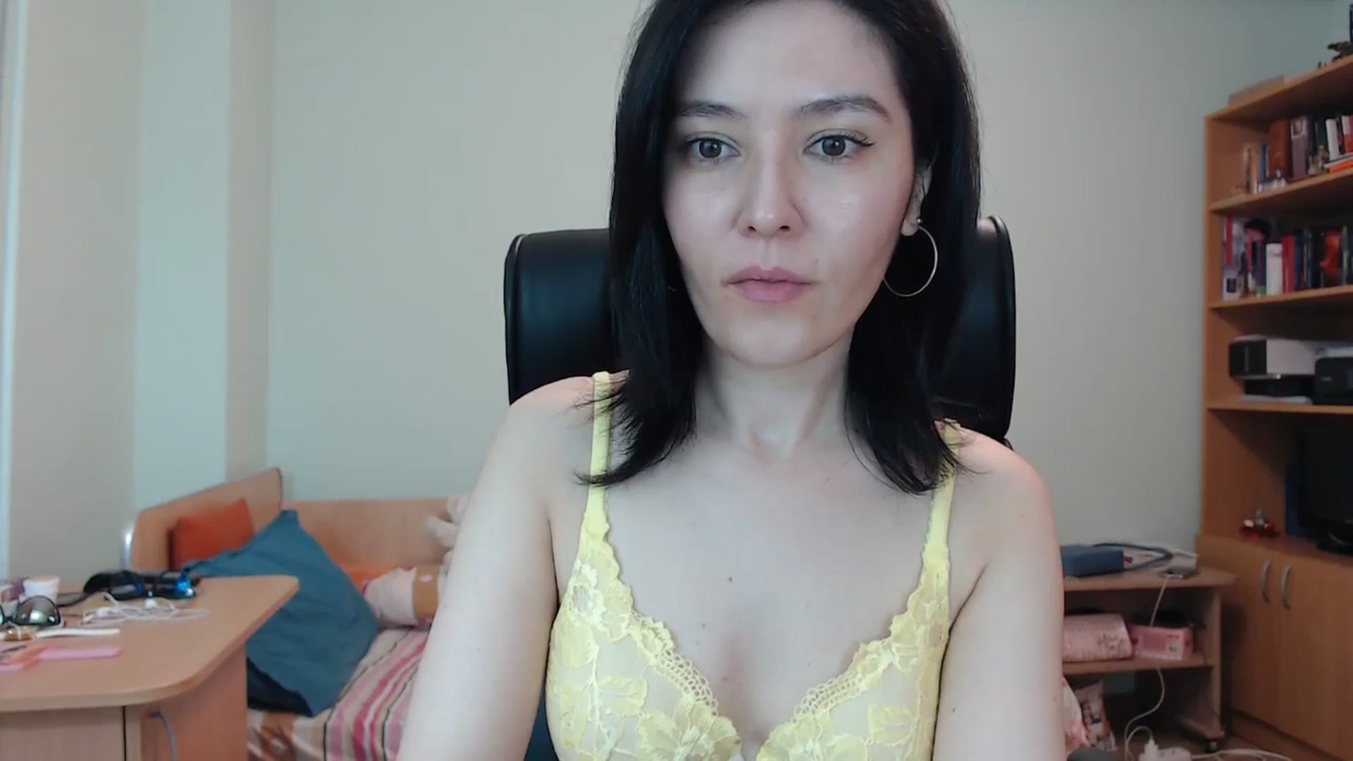 Gallery image thumbnail from SailorJupitr's myfreecams stream on, 05/26/2024, 22:06 image 6 of 20