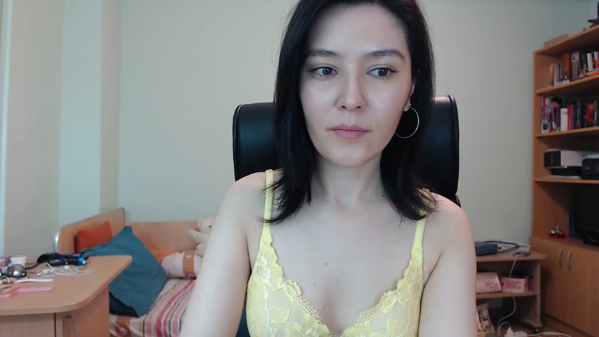 Gallery image thumbnail from SailorJupitr's myfreecams stream on, 05/26/2024, 22:06 image 20 of 20