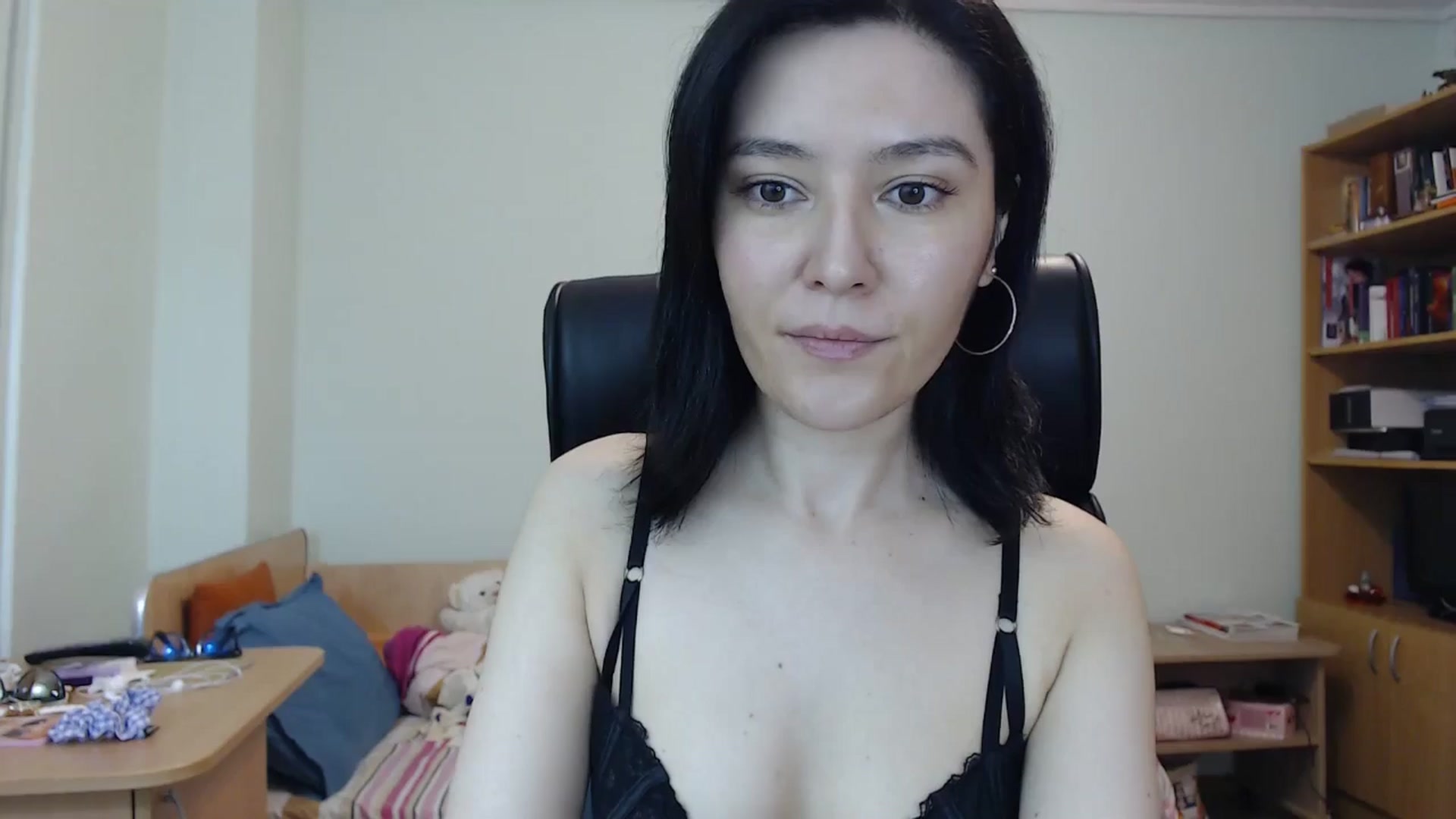 Gallery image thumbnail from SailorJupitr's myfreecams stream on, 05/27/2024, 21:43 image 10 of 20