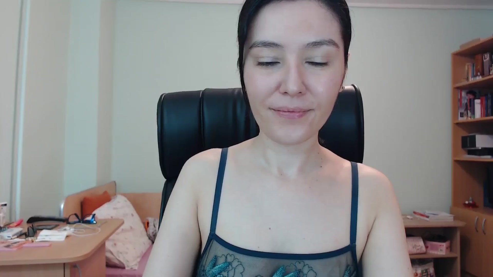 Gallery image thumbnail from SailorJupitr's myfreecams stream on, 06/06/2024, 20:16 image 3 of 20