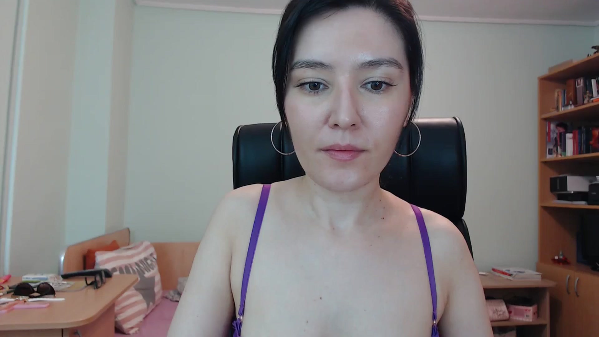 Gallery image thumbnail from SailorJupitr's myfreecams stream on, 06/09/2024, 20:29 image 2 of 20