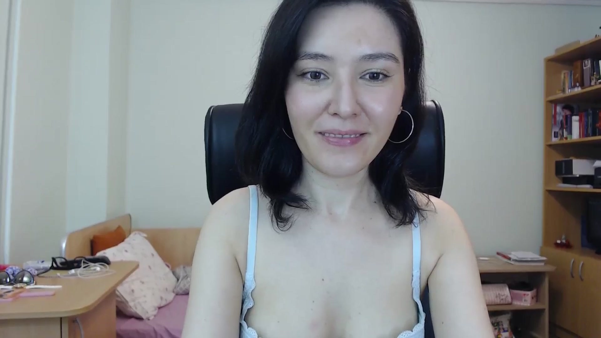 Gallery image thumbnail from SailorJupitr's myfreecams stream on, 06/16/2024, 19:27 image 4 of 20