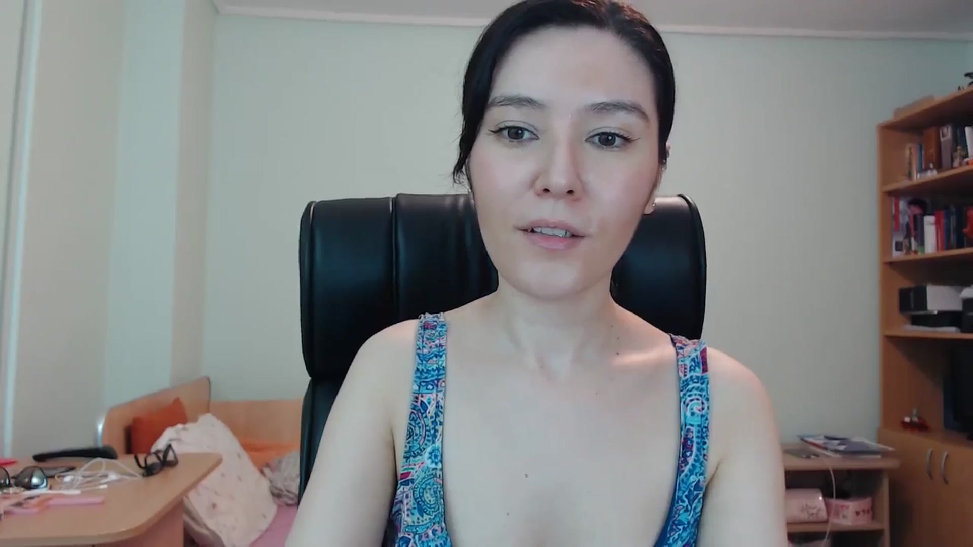 Gallery image thumbnail from SailorJupitr's myfreecams stream on, 06/21/2024, 21:09 image 10 of 20