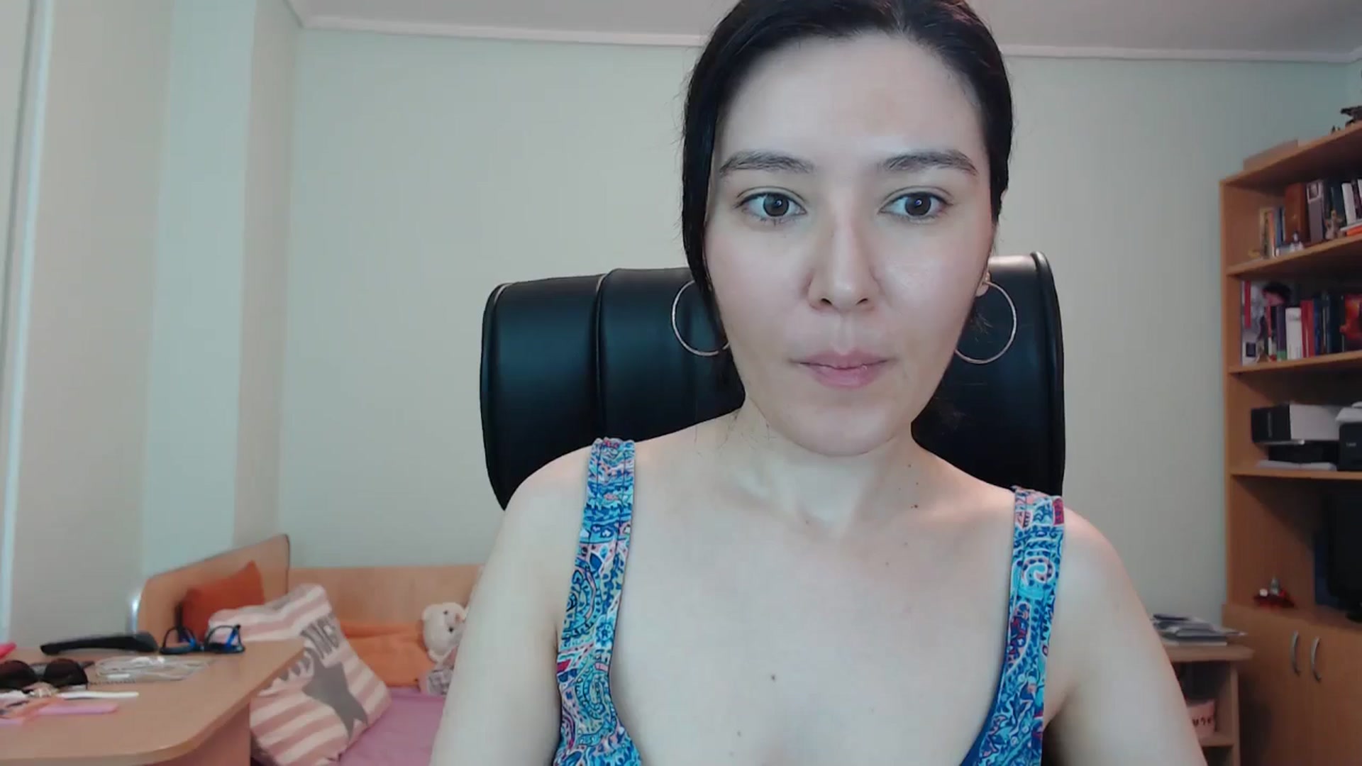 Gallery image thumbnail from SailorJupitr's myfreecams stream on, 06/25/2024, 18:55 image 2 of 20