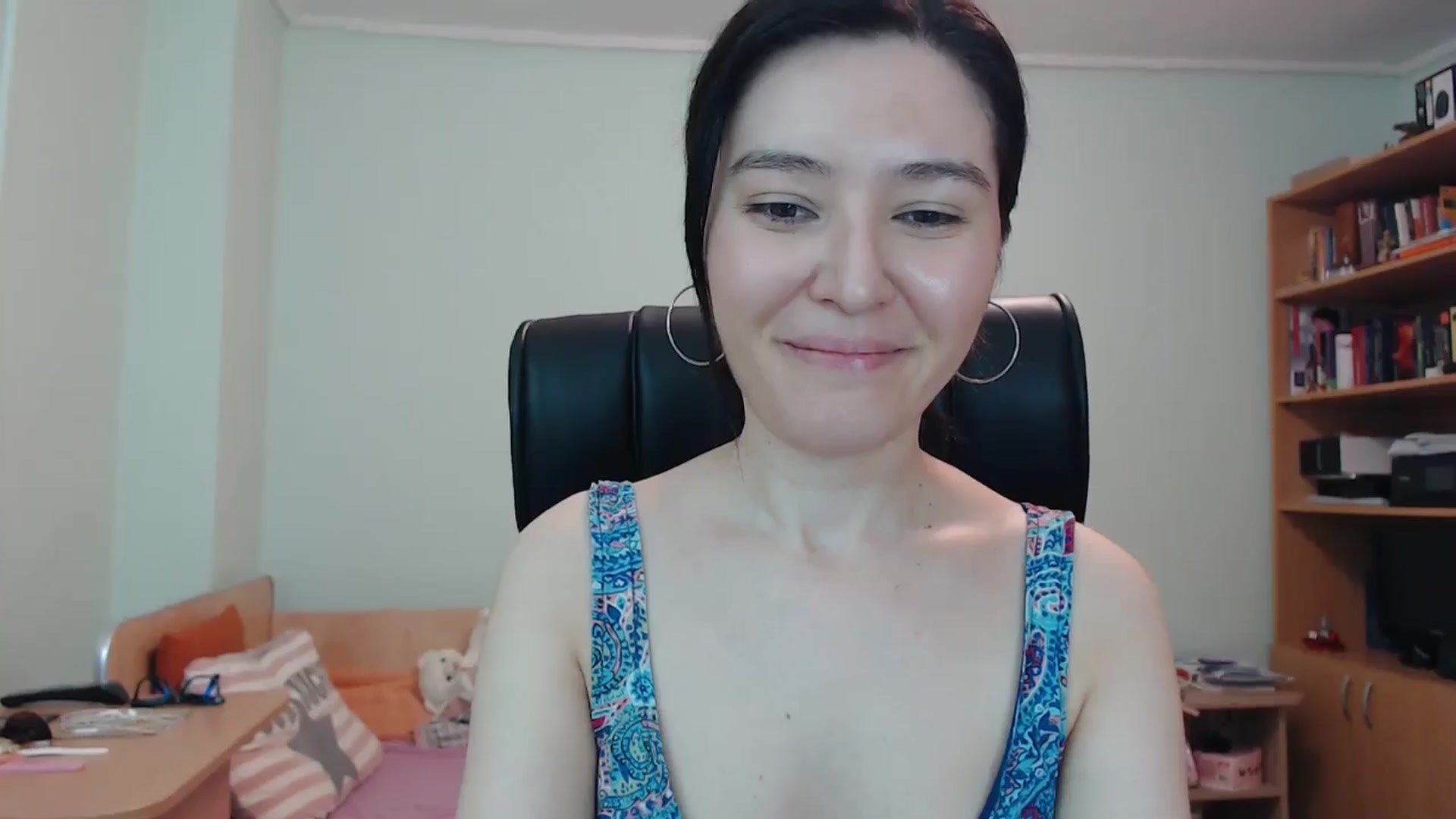 Gallery image thumbnail from SailorJupitr's myfreecams stream on, 06/25/2024, 18:55 image 15 of 20