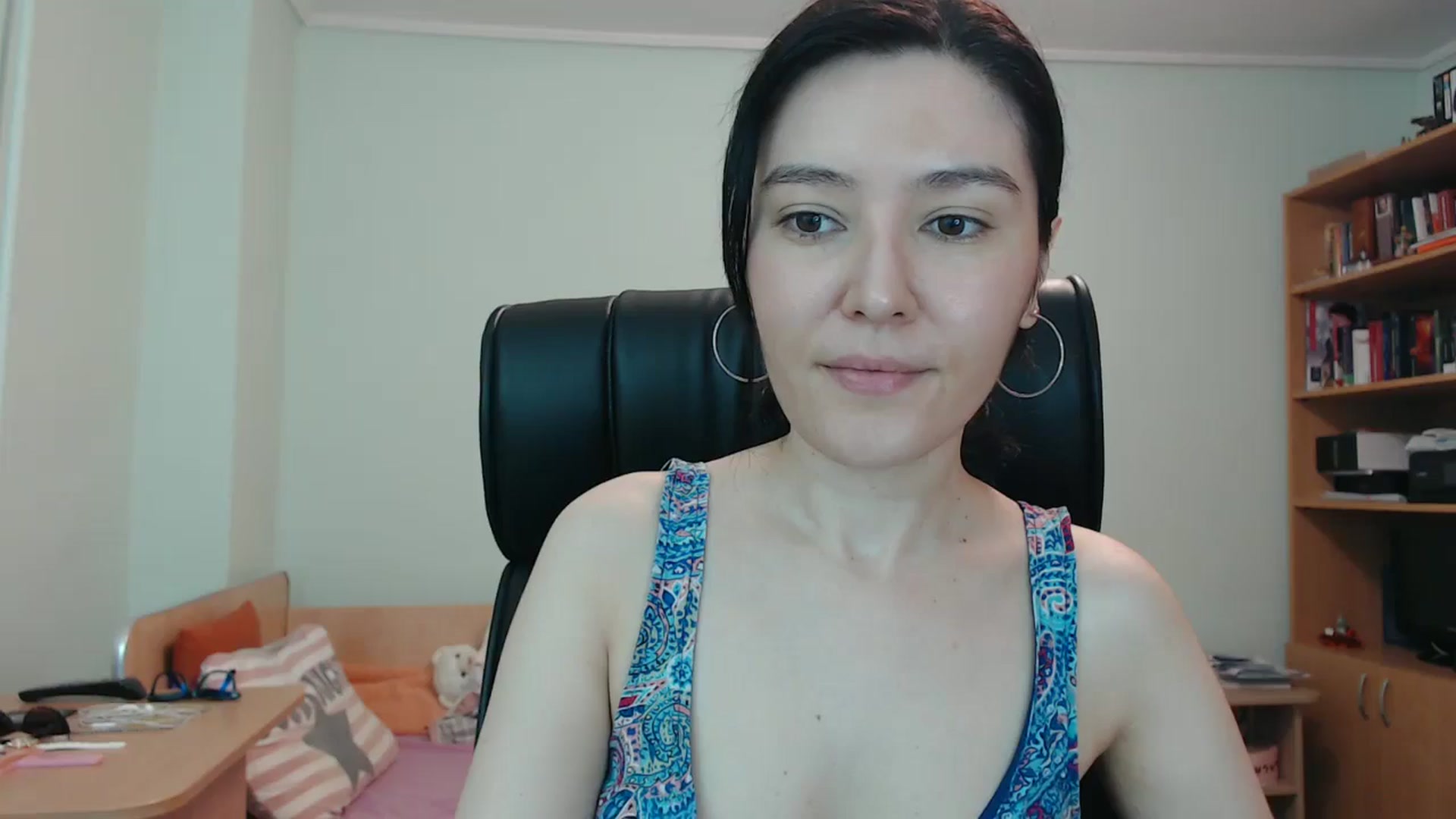 Gallery image thumbnail from SailorJupitr's myfreecams stream on, 06/25/2024, 18:55 image 6 of 20