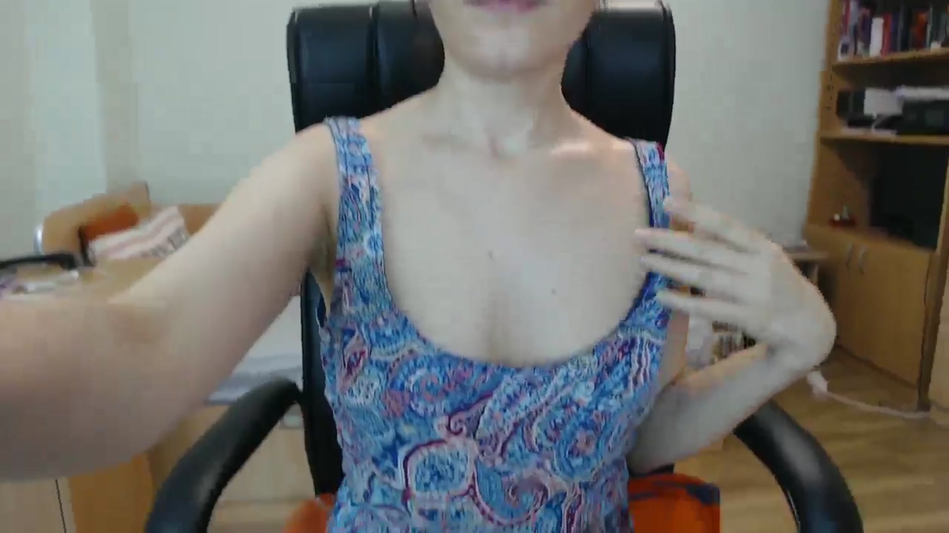 Gallery image thumbnail from SailorJupitr's myfreecams stream on, 08/03/2024, 22:26 image 13 of 20