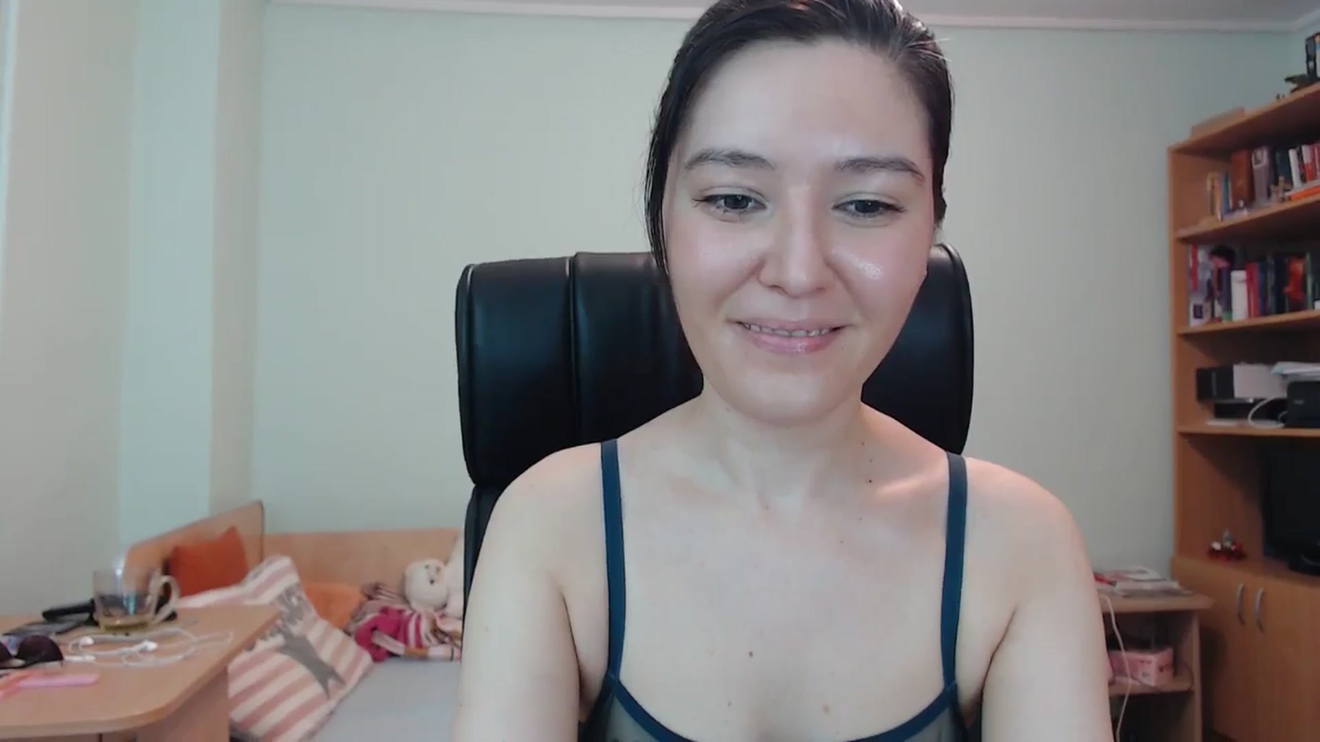 Gallery image thumbnail from SailorJupitr's myfreecams stream on, 08/04/2024, 21:32 image 19 of 20