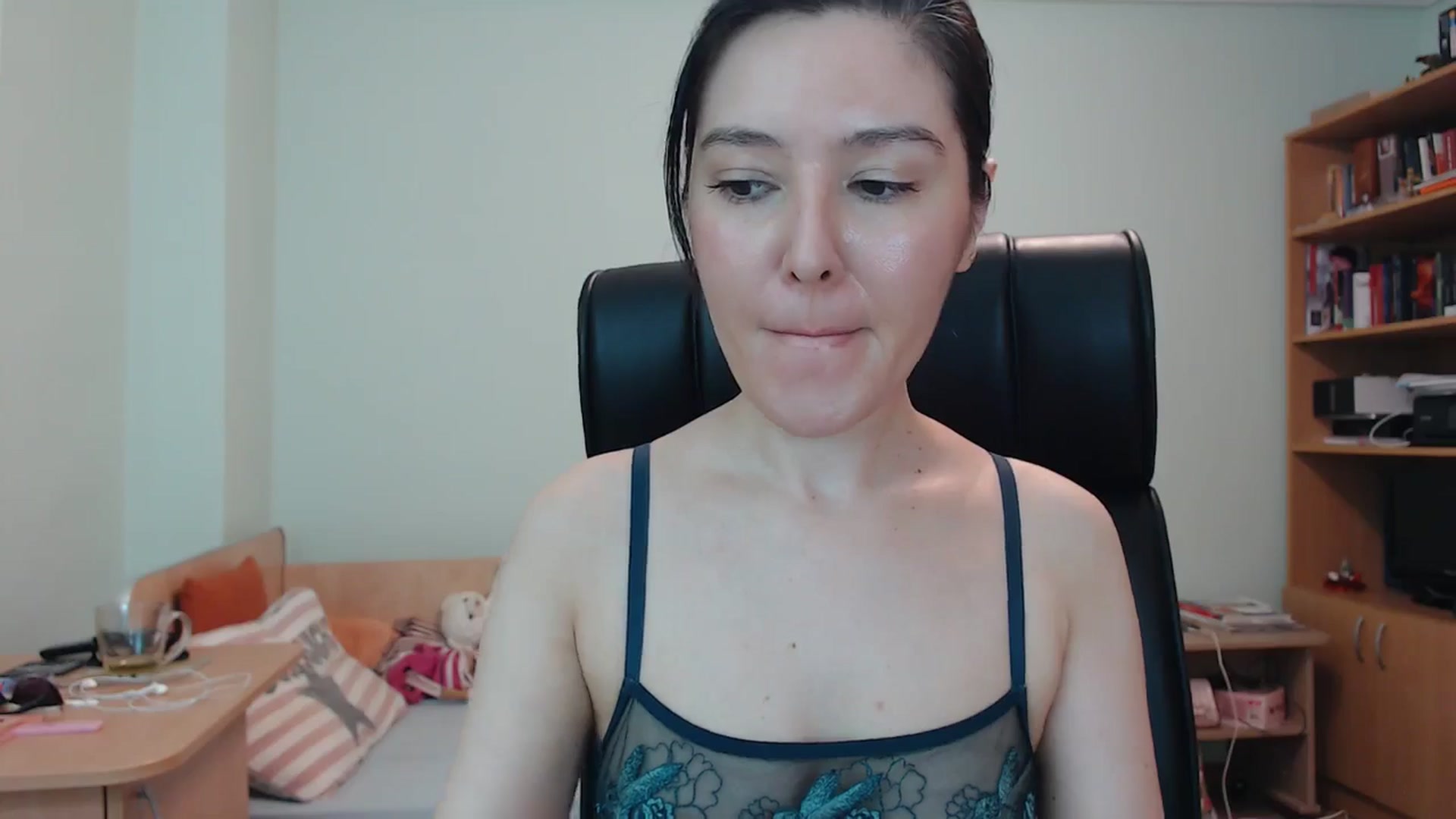 Gallery image thumbnail from SailorJupitr's myfreecams stream on, 08/04/2024, 21:32 image 5 of 20